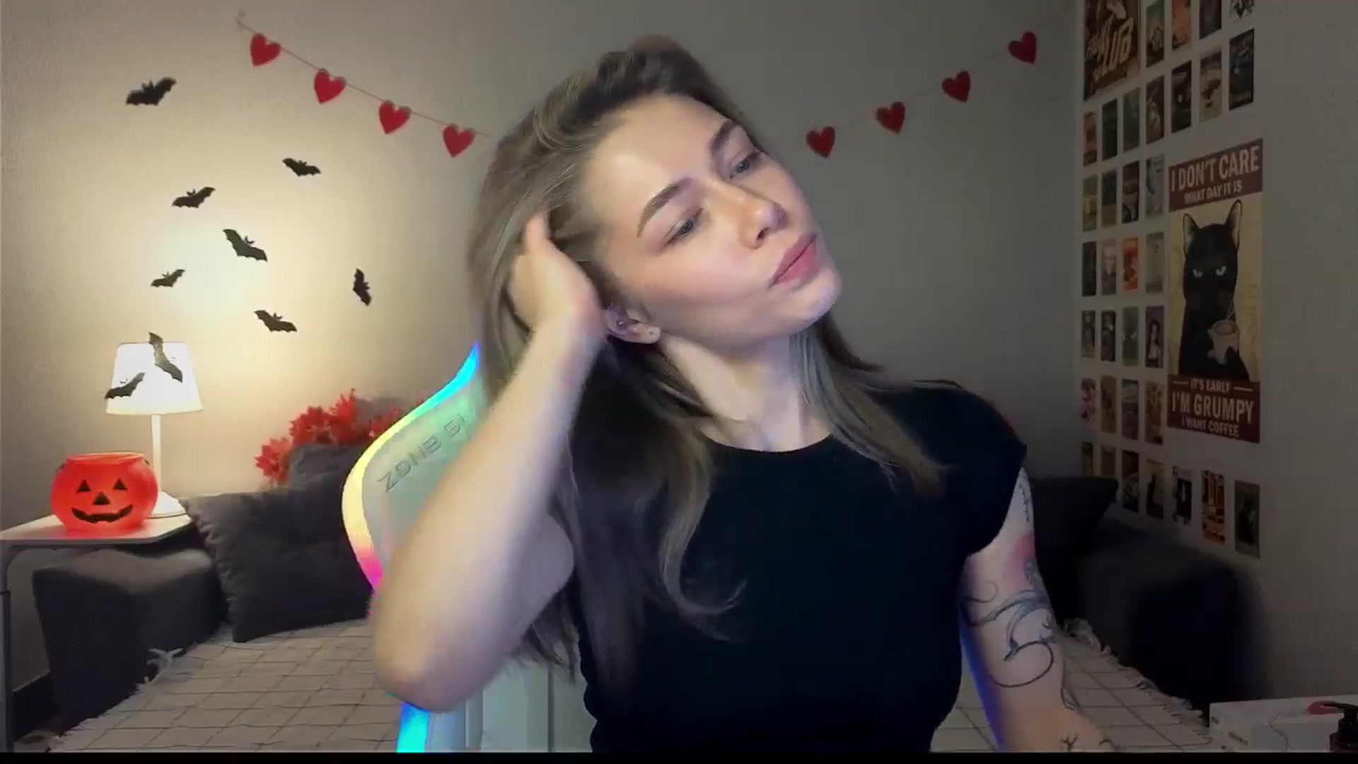 Gallery image thumbnail from KeepSpark's myfreecams stream on, 10/29/2024, 08:42 image 19 of 20