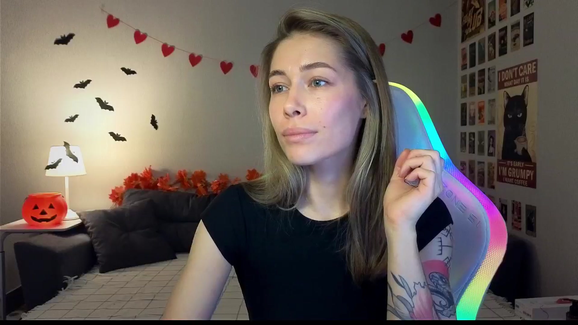 Gallery image thumbnail from KeepSpark's myfreecams stream on, 10/29/2024, 08:42 image 9 of 20