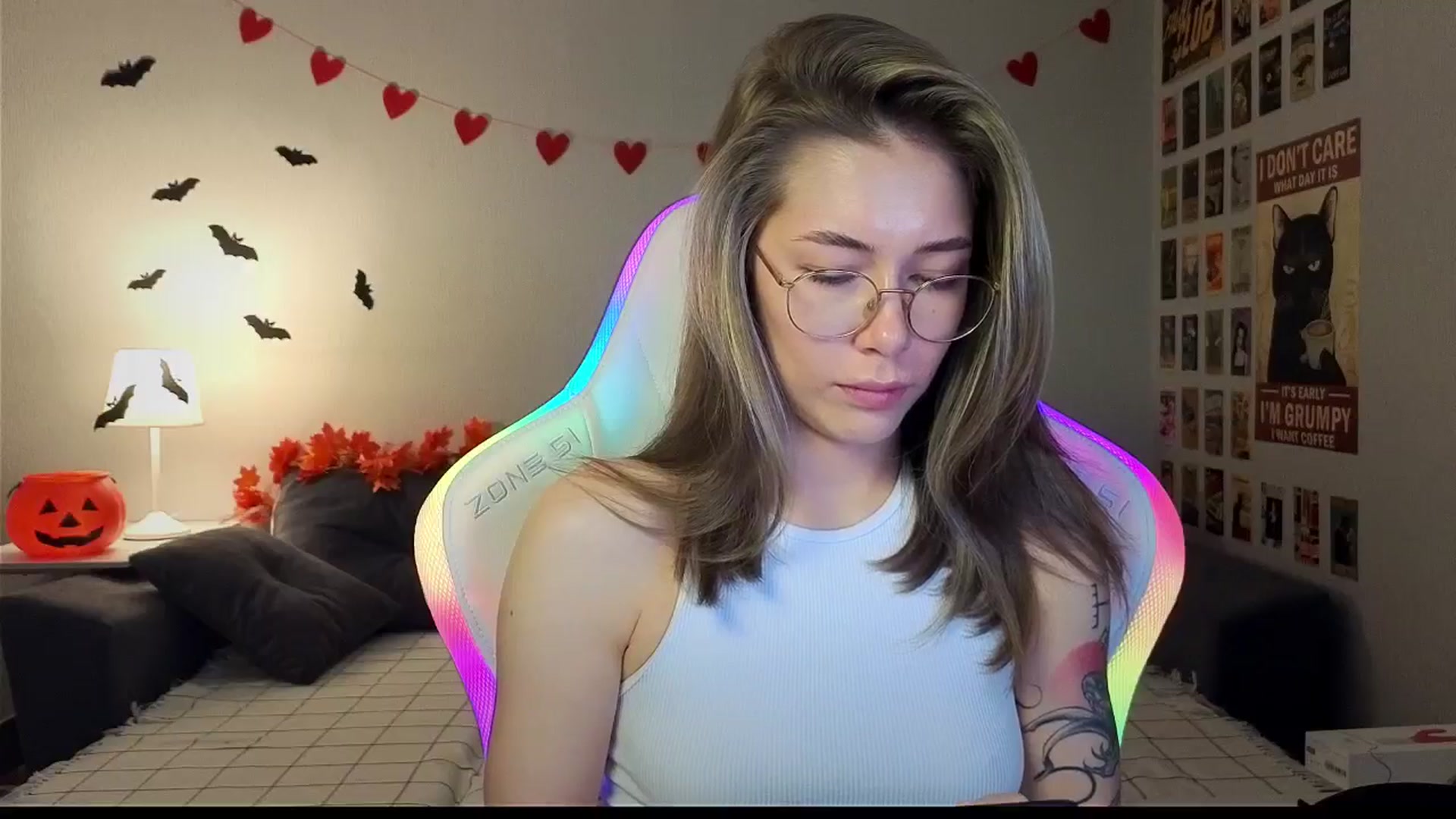 Gallery image thumbnail from KeepSpark's myfreecams stream on, 10/30/2024, 08:19 image 6 of 20