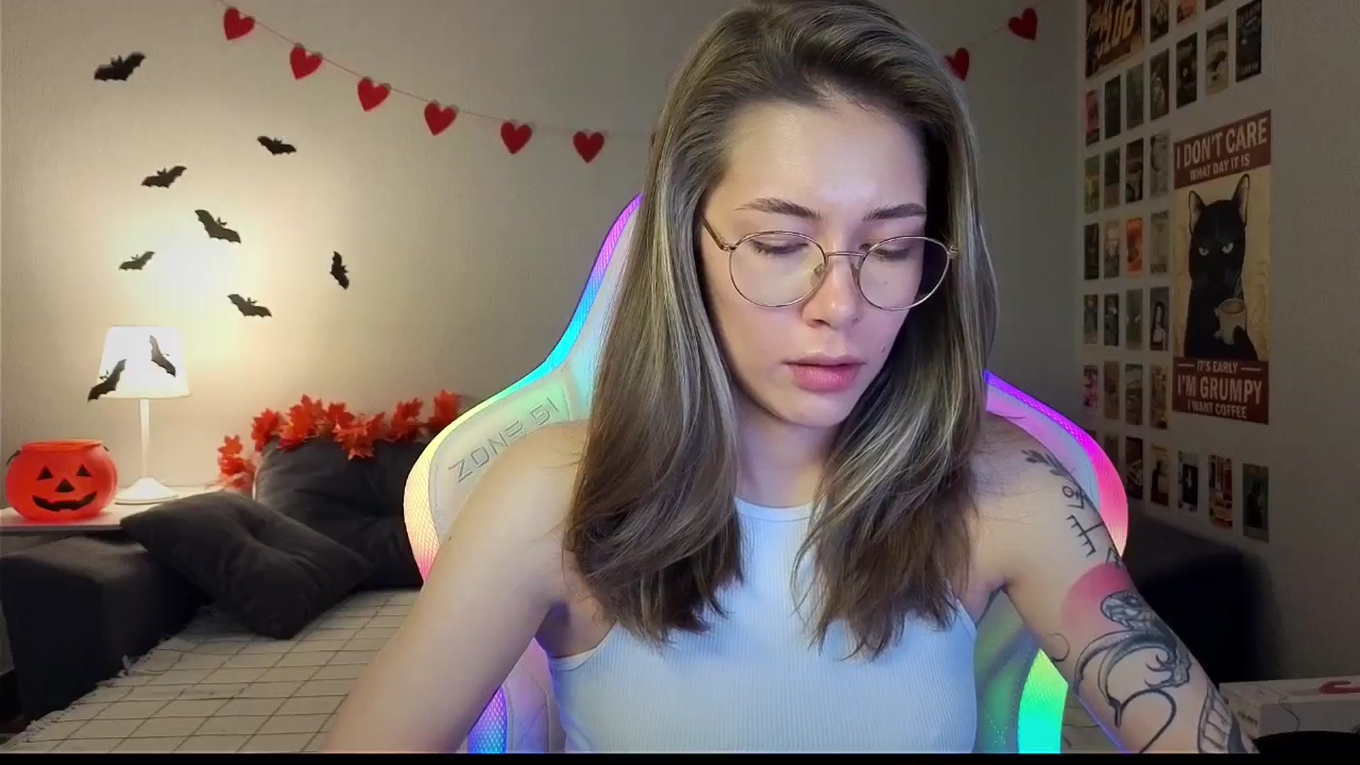 Gallery image thumbnail from KeepSpark's myfreecams stream on, 10/30/2024, 08:19 image 2 of 20