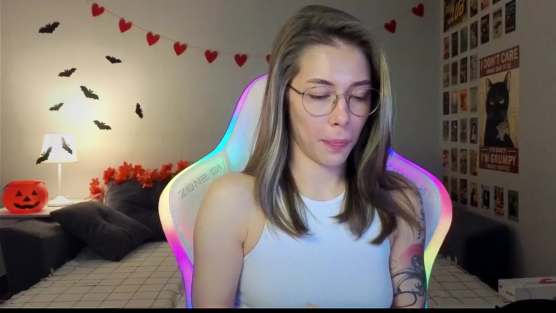 Gallery image thumbnail from KeepSpark's myfreecams stream on, 10/30/2024, 08:19 image 13 of 20