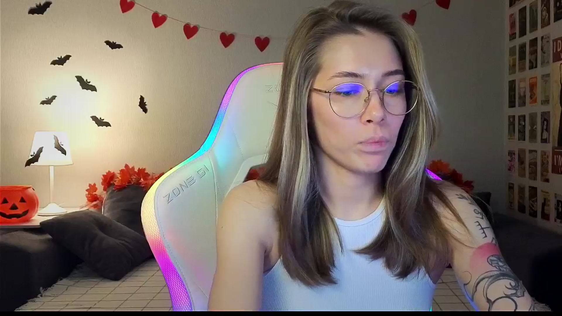 Gallery image thumbnail from KeepSpark's myfreecams stream on, 10/30/2024, 09:41 image 15 of 20