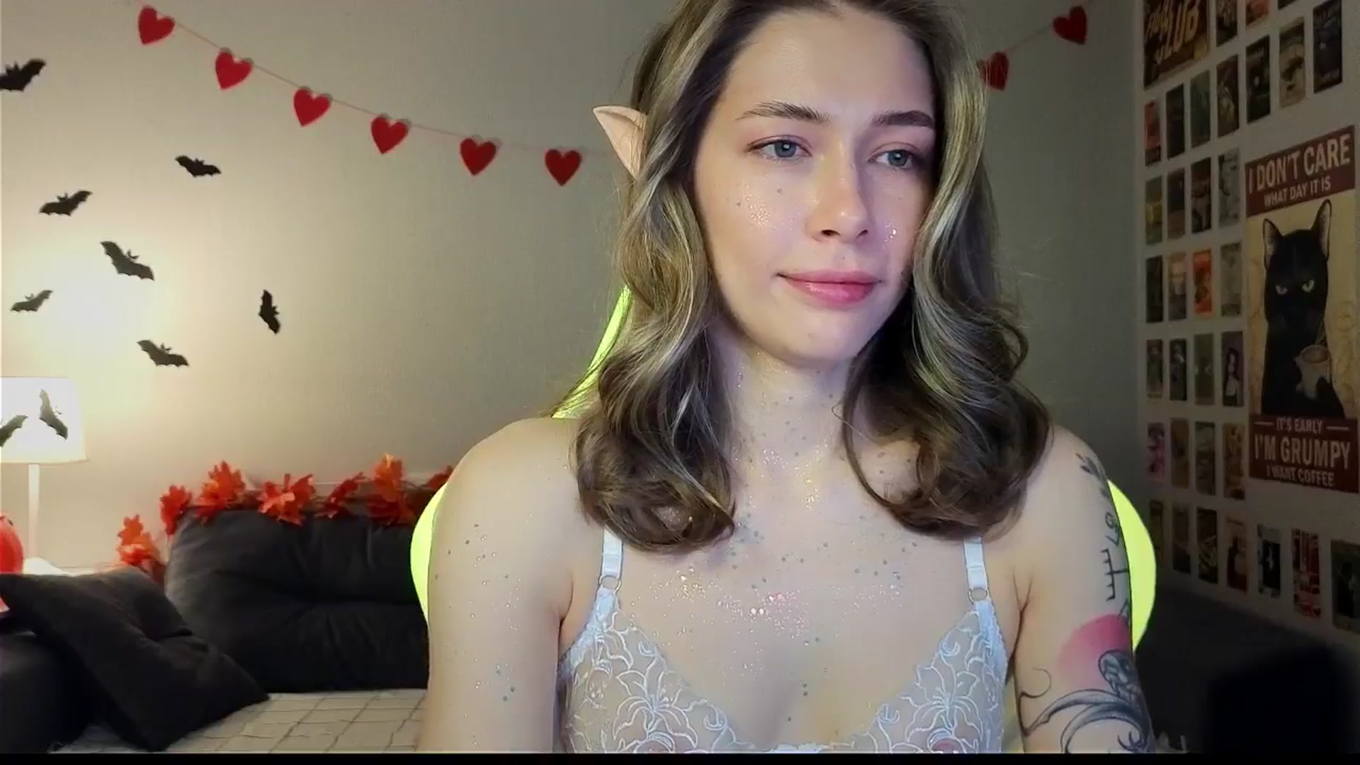 Gallery image thumbnail from KeepSpark's myfreecams stream on, 10/31/2024, 07:32 image 19 of 20