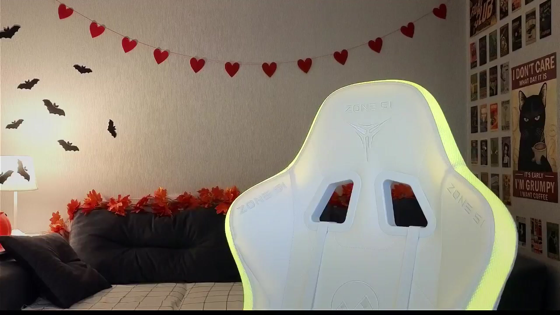 Gallery image thumbnail from KeepSpark's myfreecams stream on, 10/31/2024, 07:32 image 13 of 20