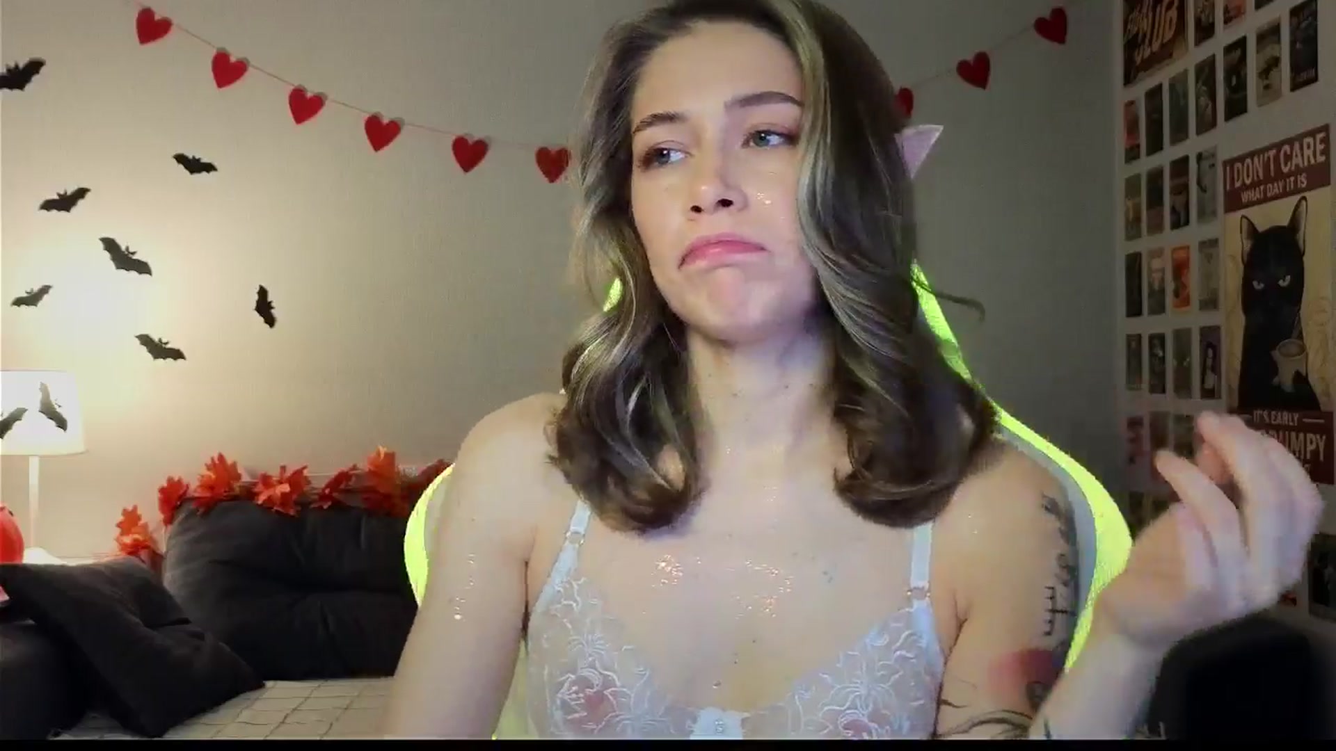 Gallery image thumbnail from KeepSpark's myfreecams stream on, 10/31/2024, 07:32 image 8 of 20