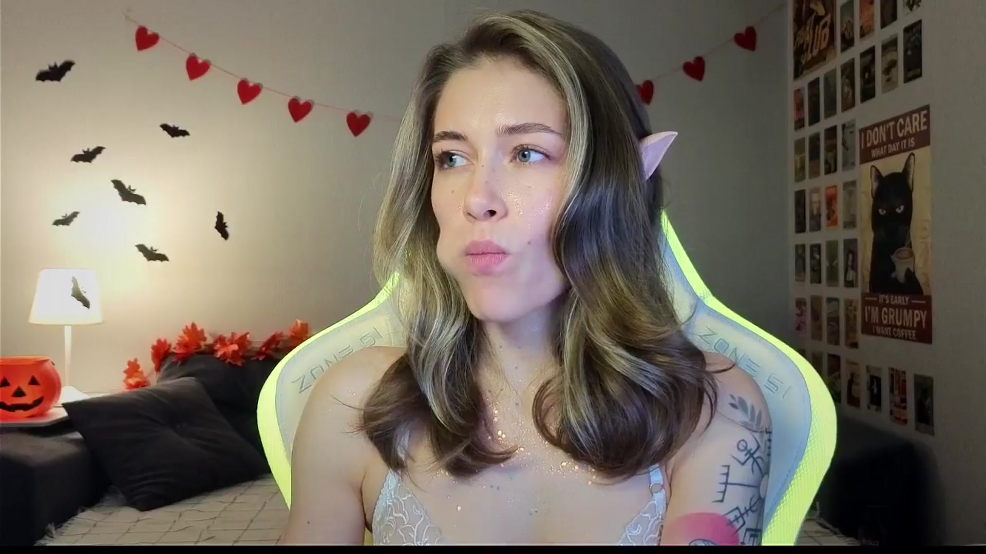 Gallery image thumbnail from KeepSpark's myfreecams stream on, 10/31/2024, 10:28 image 7 of 20