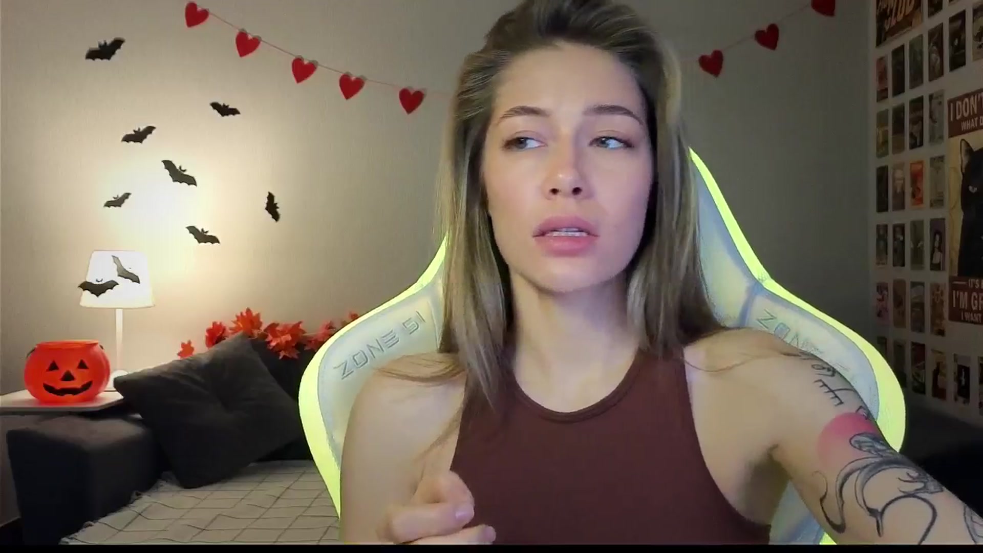 Gallery image thumbnail from KeepSpark's myfreecams stream on, 11/01/2024, 07:38 image 18 of 20