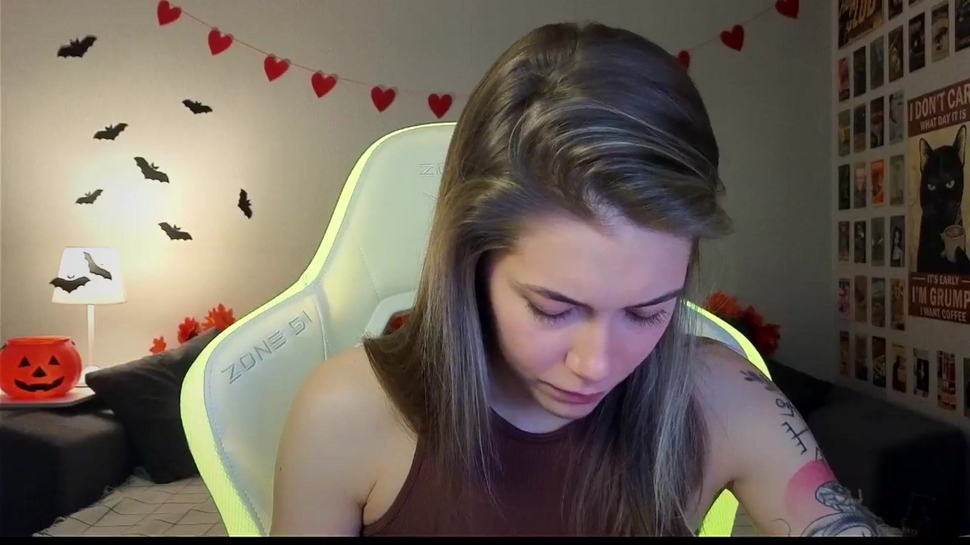 Gallery image thumbnail from KeepSpark's myfreecams stream on, 11/01/2024, 07:38 image 4 of 20