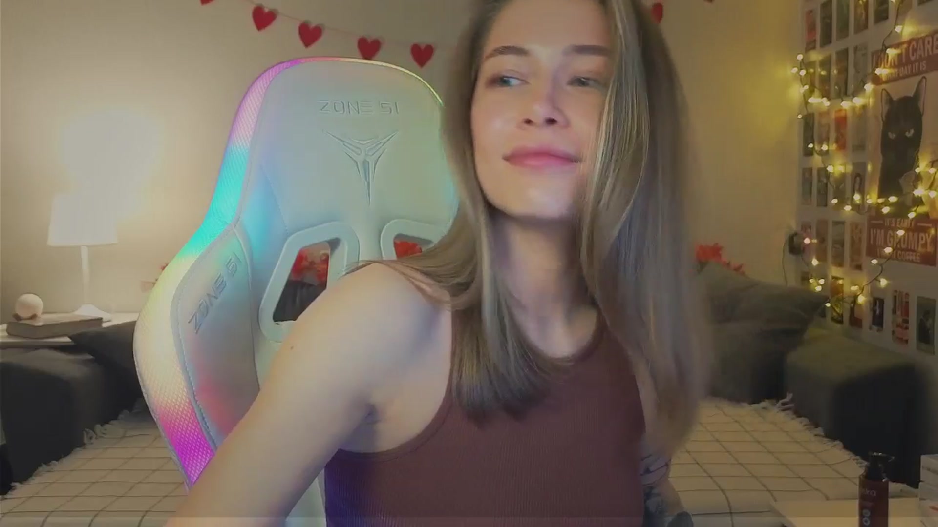 Gallery image thumbnail from KeepSpark's myfreecams stream on, 11/06/2024, 07:45 image 12 of 20