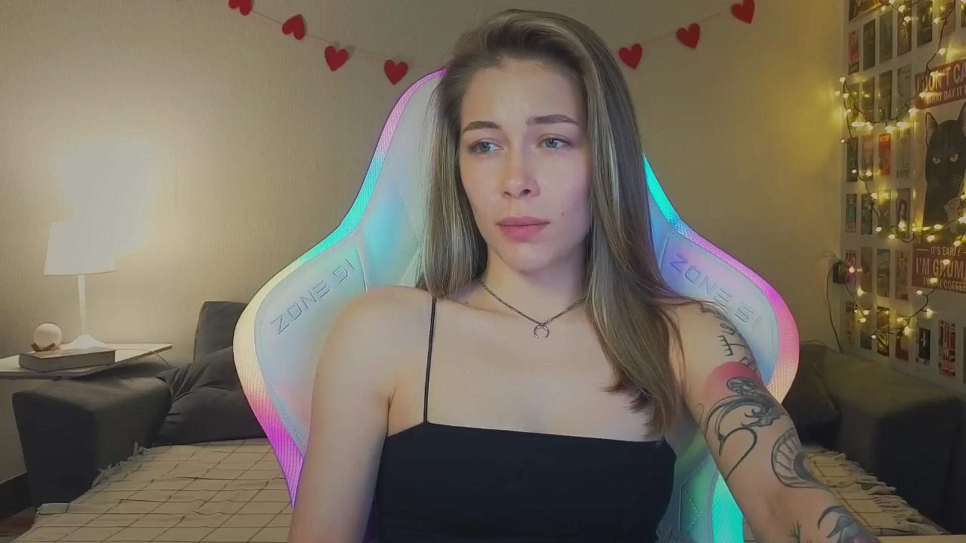 Gallery image thumbnail from KeepSpark's myfreecams stream on, 11/08/2024, 07:51 image 13 of 20