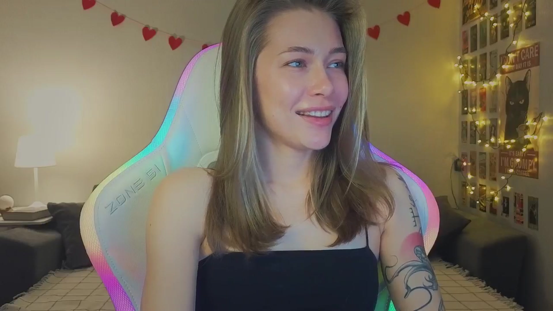 Gallery image thumbnail from KeepSpark's myfreecams stream on, 11/11/2024, 06:11 image 12 of 20