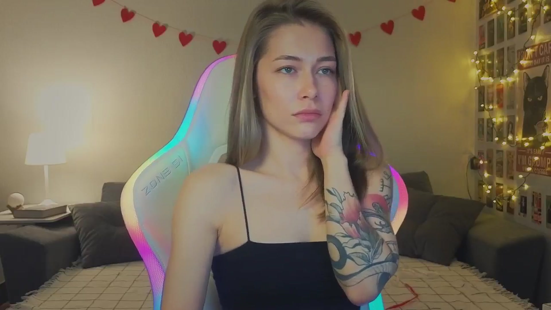Gallery image thumbnail from KeepSpark's myfreecams stream on, 11/11/2024, 07:11 image 8 of 20