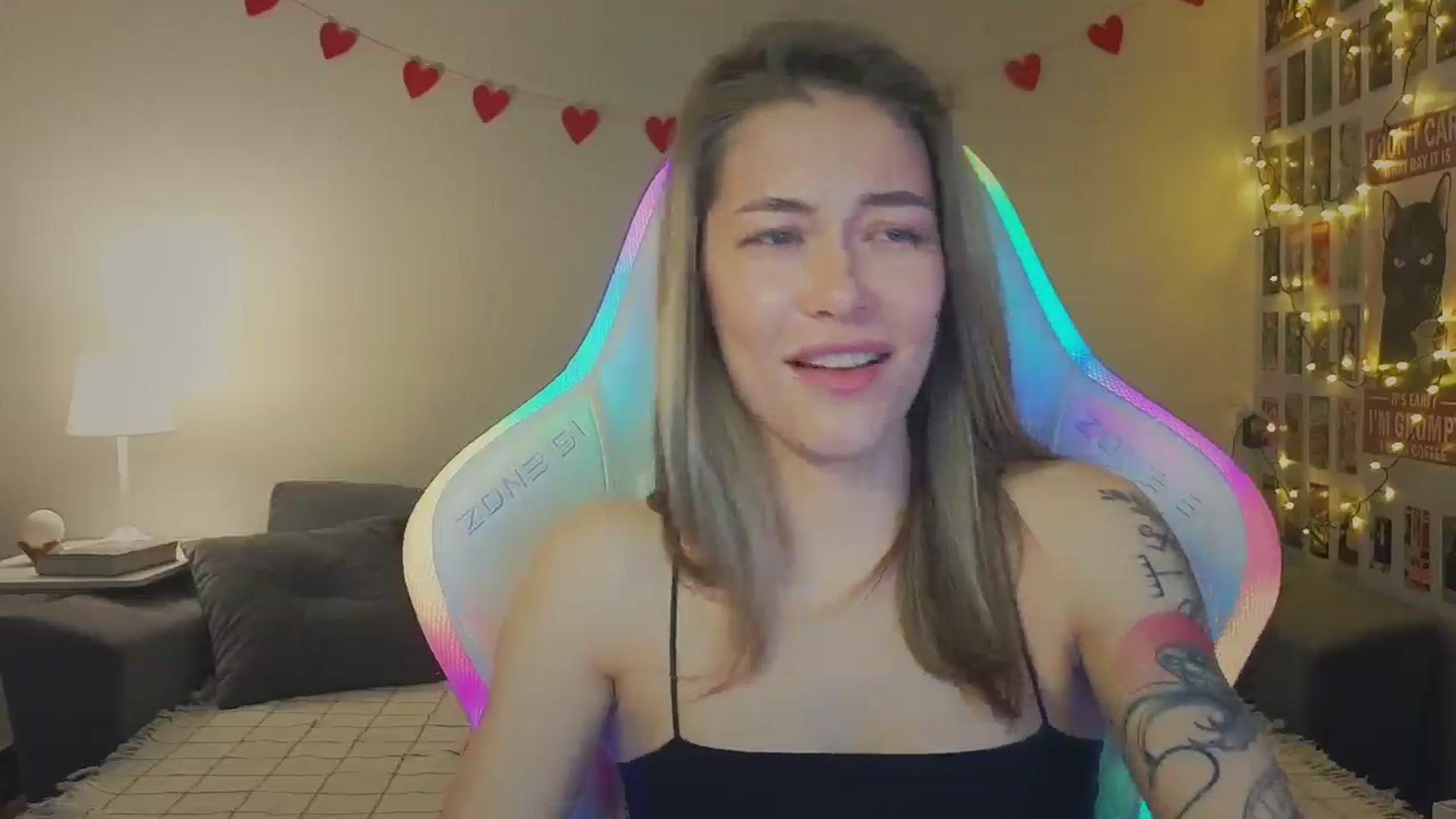 Gallery image thumbnail from KeepSpark's myfreecams stream on, 11/11/2024, 07:11 image 13 of 20