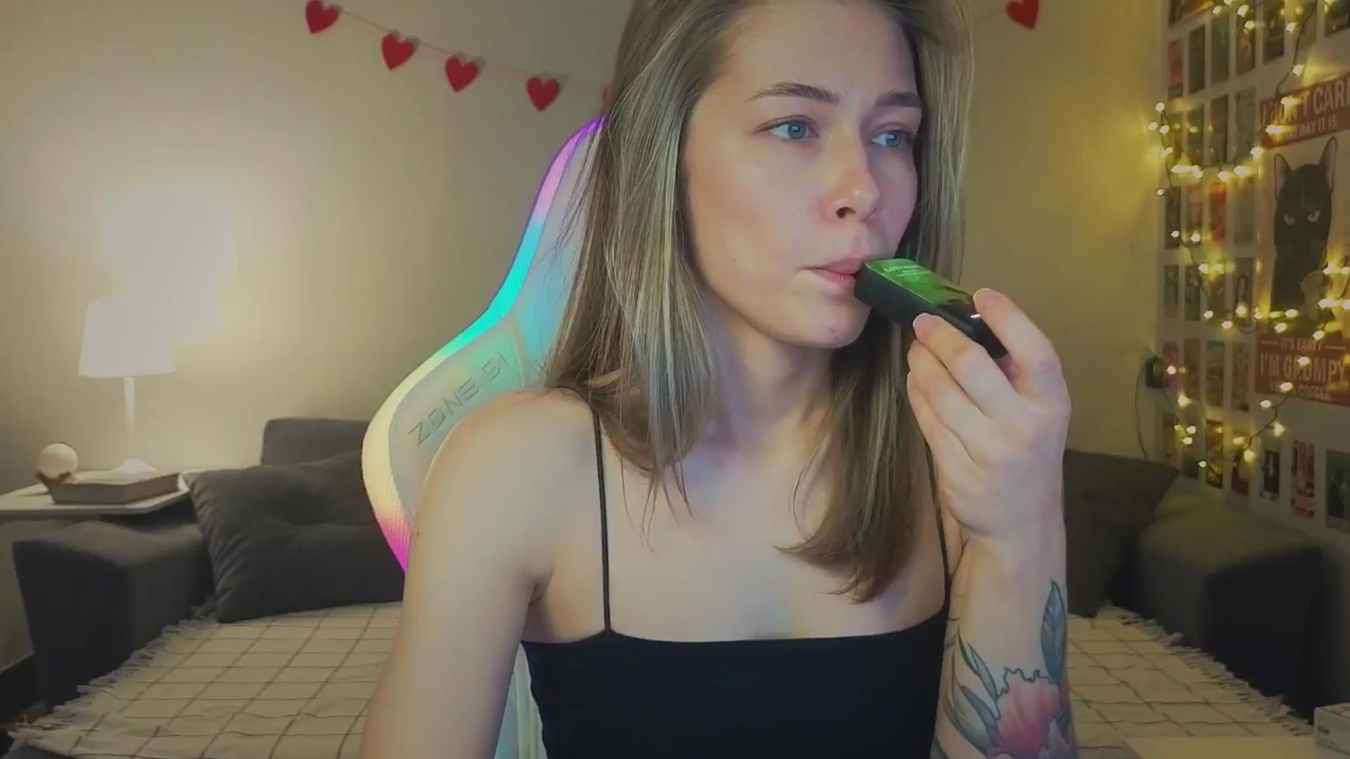 Gallery image thumbnail from KeepSpark's myfreecams stream on, 11/11/2024, 07:50 image 15 of 20