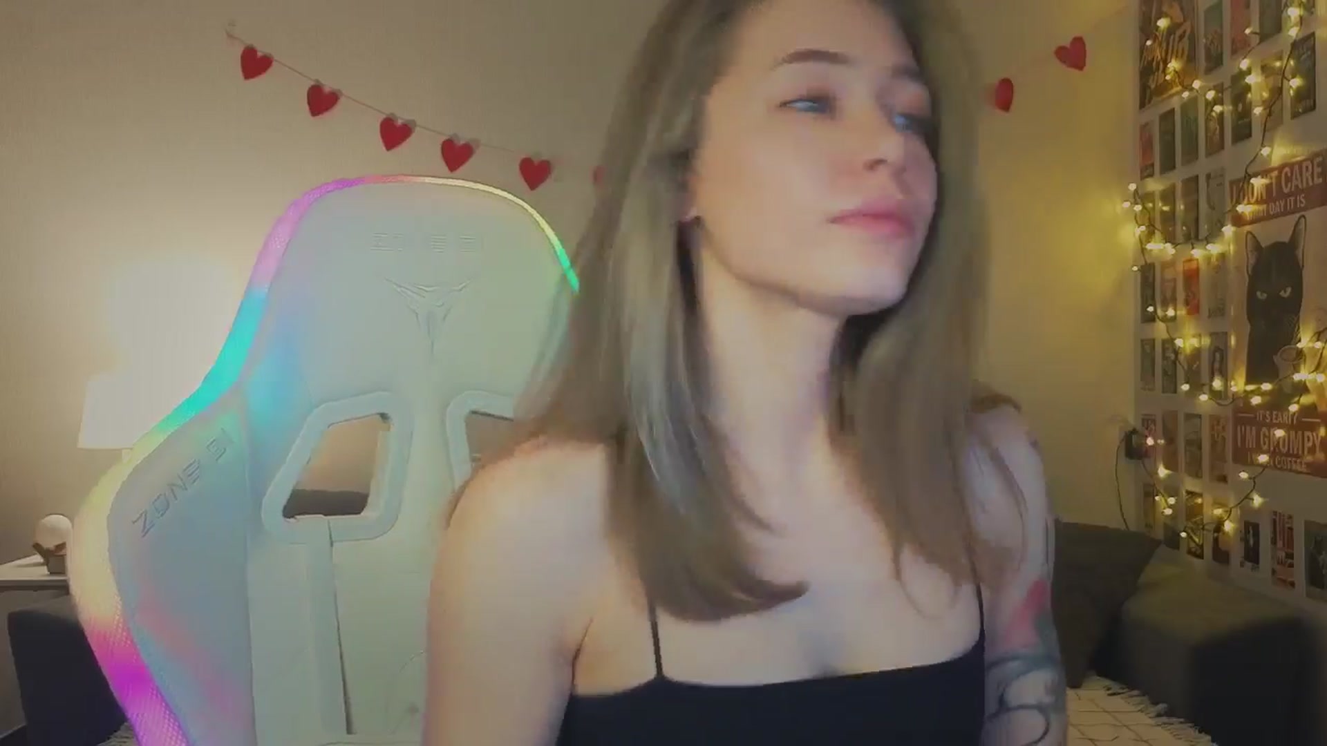 Gallery image thumbnail from KeepSpark's myfreecams stream on, 11/11/2024, 07:50 image 4 of 20
