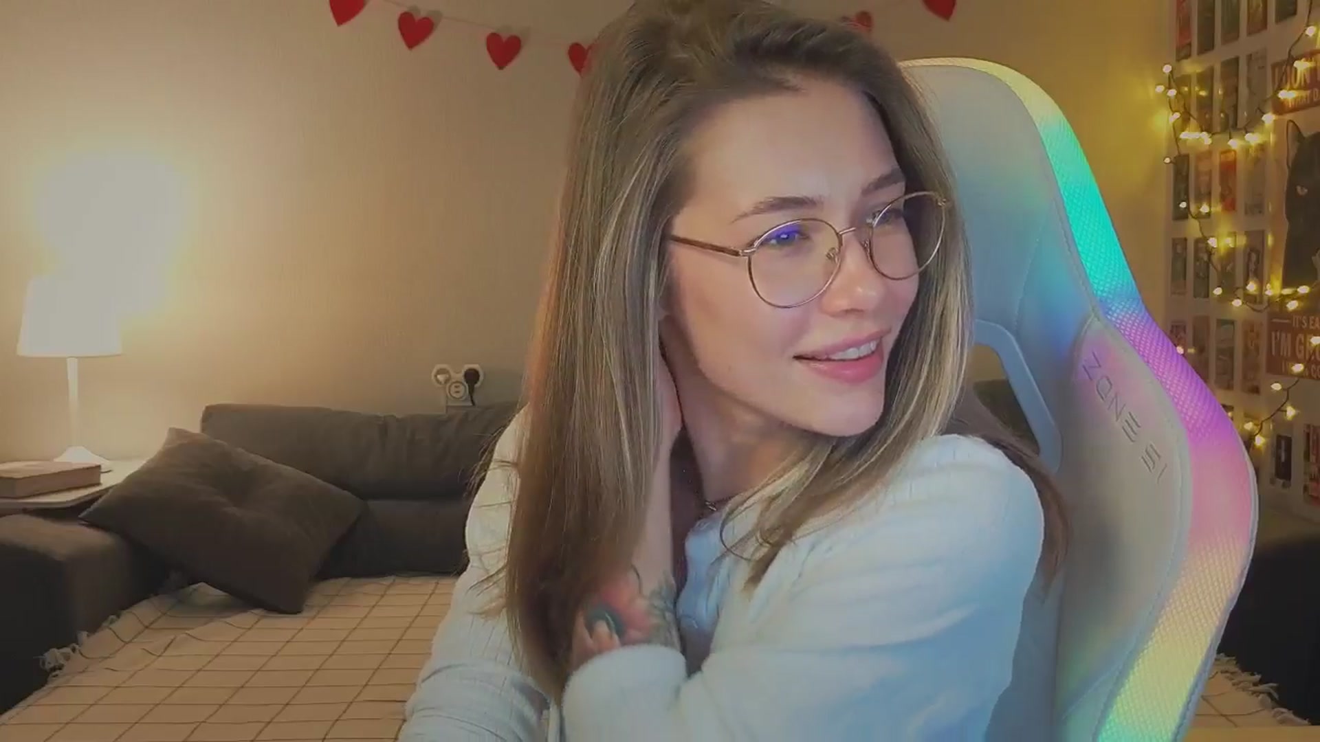 Gallery image thumbnail from KeepSpark's myfreecams stream on, 11/15/2024, 08:58 image 15 of 20