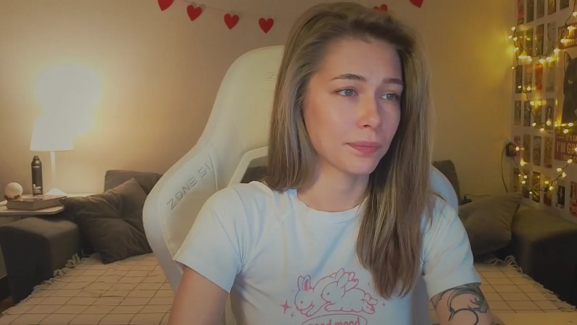 Gallery image thumbnail from KeepSpark's myfreecams stream on, 11/18/2024, 05:16 image 7 of 20