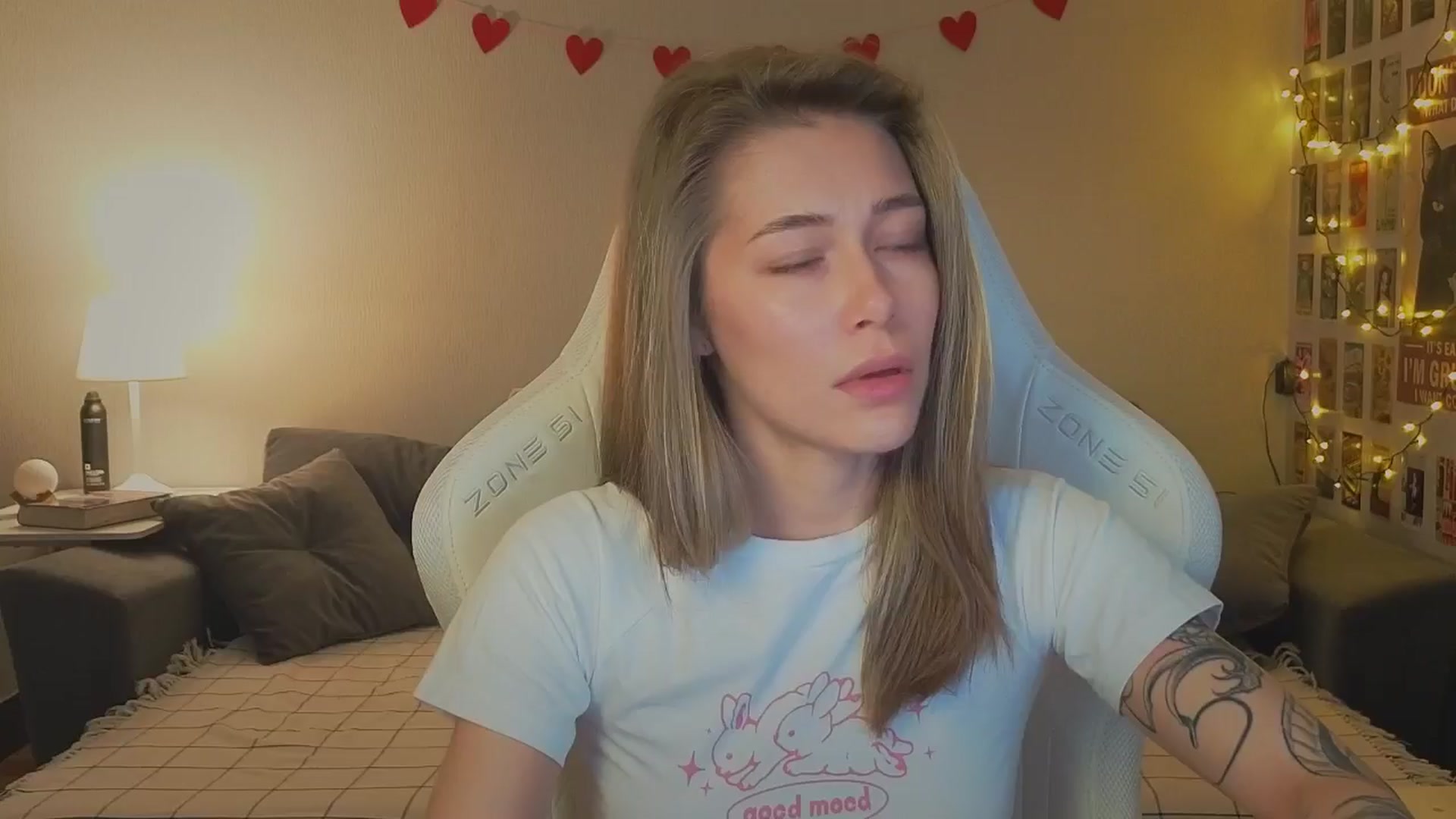 Gallery image thumbnail from KeepSpark's myfreecams stream on, 11/18/2024, 05:16 image 11 of 20