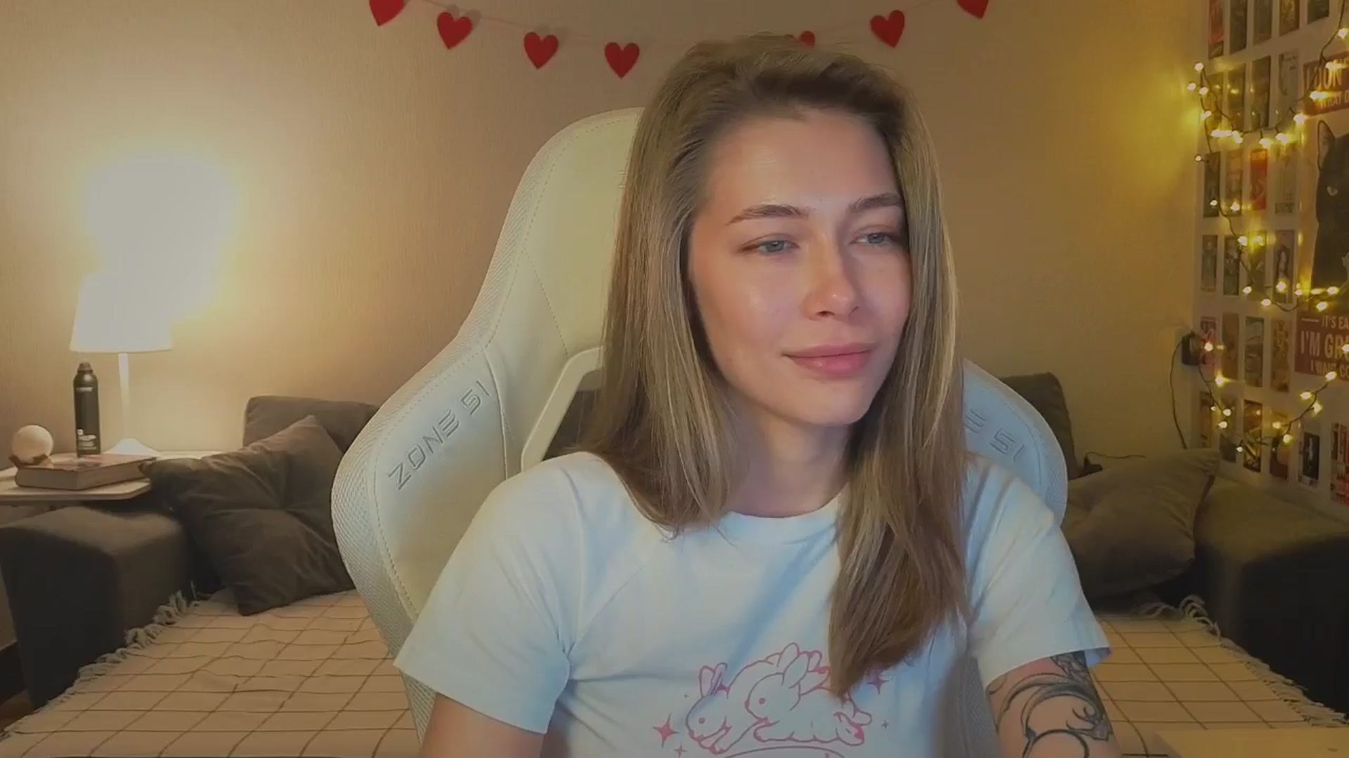 Gallery image thumbnail from KeepSpark's myfreecams stream on, 11/18/2024, 05:16 image 10 of 20
