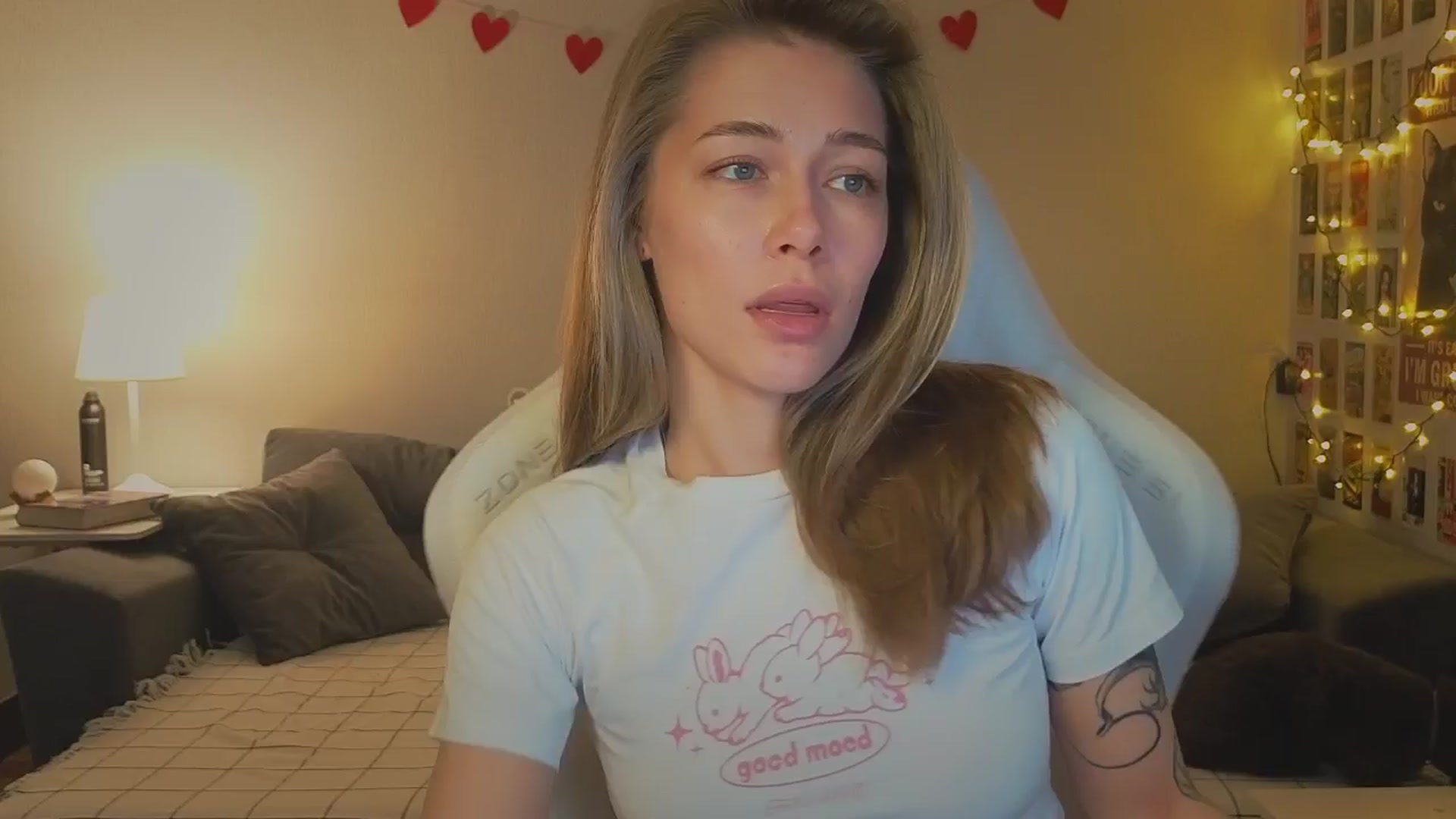 Gallery image thumbnail from KeepSpark's myfreecams stream on, 11/18/2024, 05:16 image 14 of 20