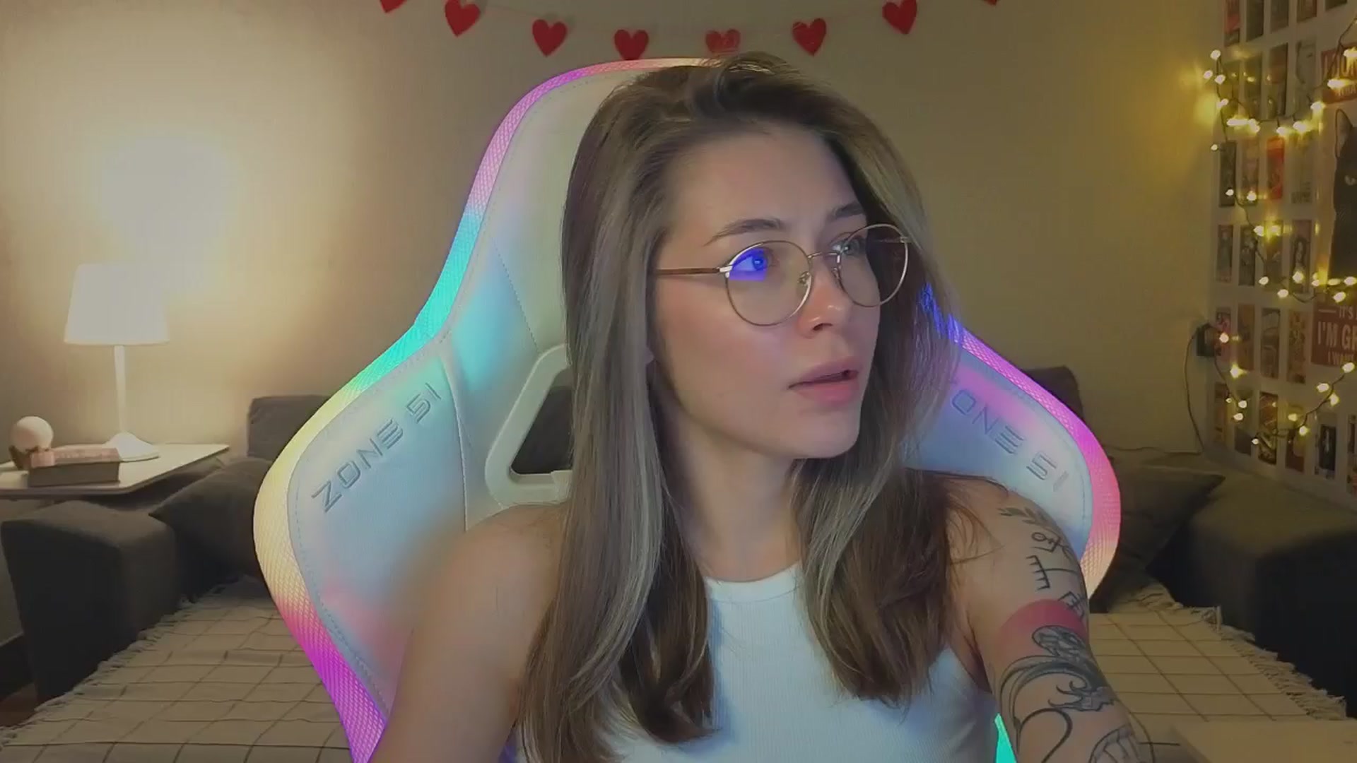 Gallery image thumbnail from KeepSpark's myfreecams stream on, 11/19/2024, 08:17 image 2 of 20