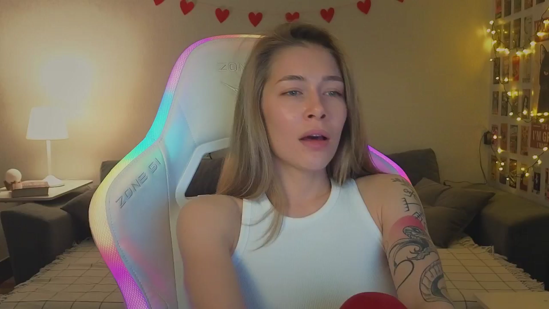 Gallery image thumbnail from KeepSpark's myfreecams stream on, 11/19/2024, 08:17 image 9 of 20