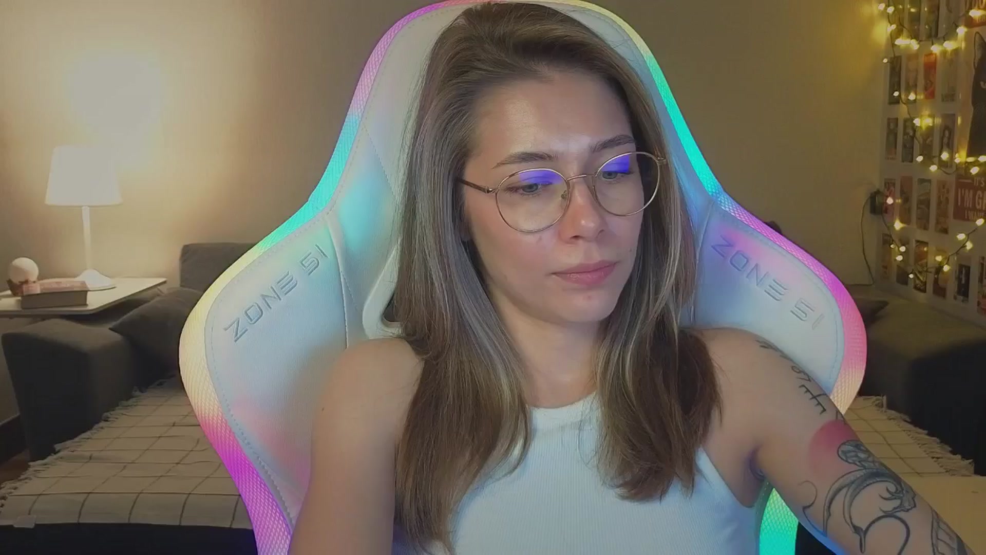 Gallery image thumbnail from KeepSpark's myfreecams stream on, 11/19/2024, 08:17 image 16 of 20