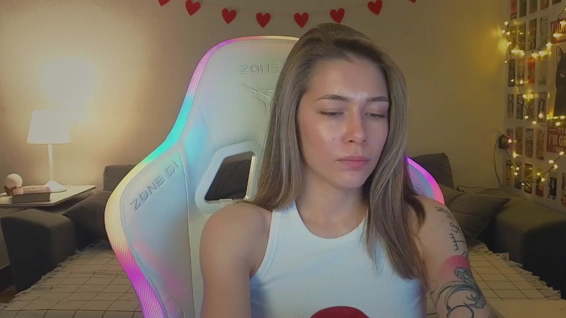 Gallery image thumbnail from KeepSpark's myfreecams stream on, 11/19/2024, 08:17 image 10 of 20