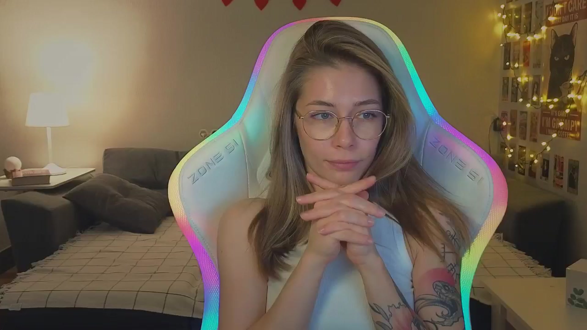 Gallery image thumbnail from KeepSpark's myfreecams stream on, 11/19/2024, 08:58 image 9 of 20