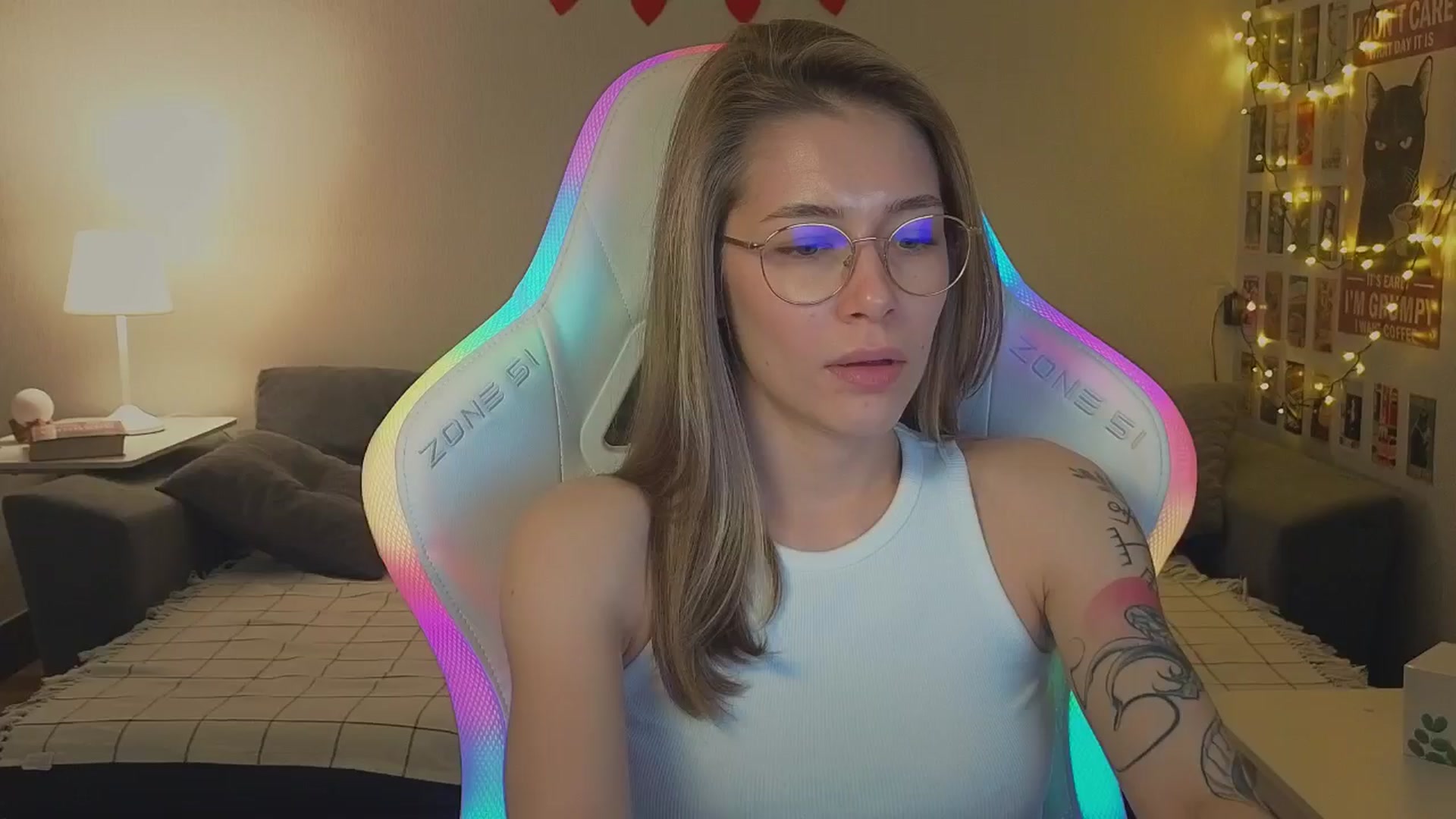 Gallery image thumbnail from KeepSpark's myfreecams stream on, 11/19/2024, 08:58 image 8 of 20