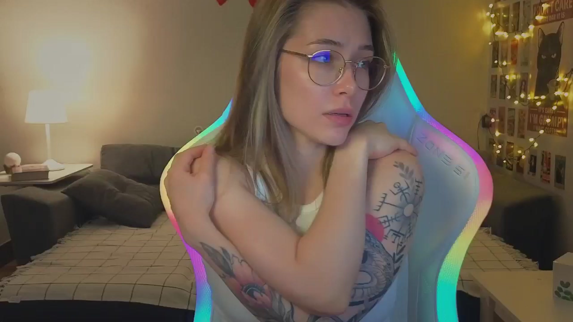 Gallery image thumbnail from KeepSpark's myfreecams stream on, 11/19/2024, 08:58 image 15 of 20