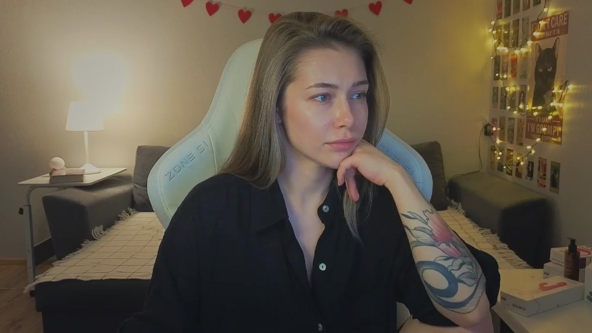 Gallery image thumbnail from KeepSpark's myfreecams stream on, 11/22/2024, 09:00 image 3 of 20