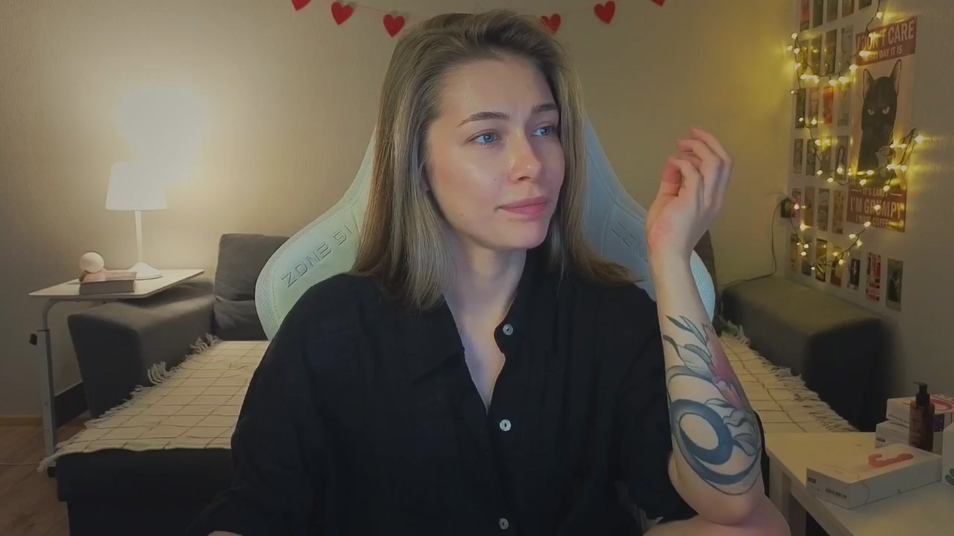 Gallery image thumbnail from KeepSpark's myfreecams stream on, 11/22/2024, 09:00 image 8 of 20