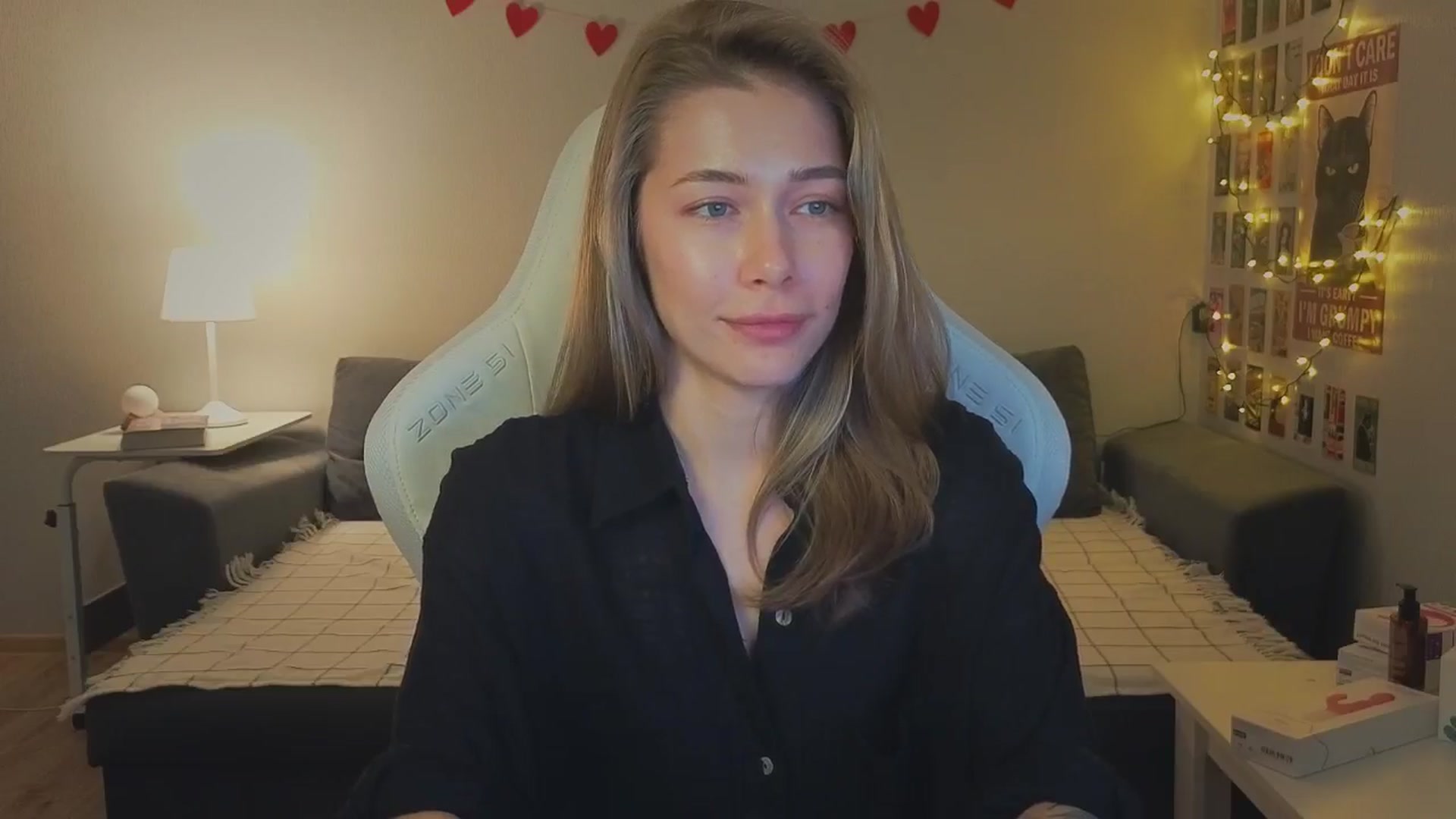 Gallery image thumbnail from KeepSpark's myfreecams stream on, 11/22/2024, 09:00 image 18 of 20