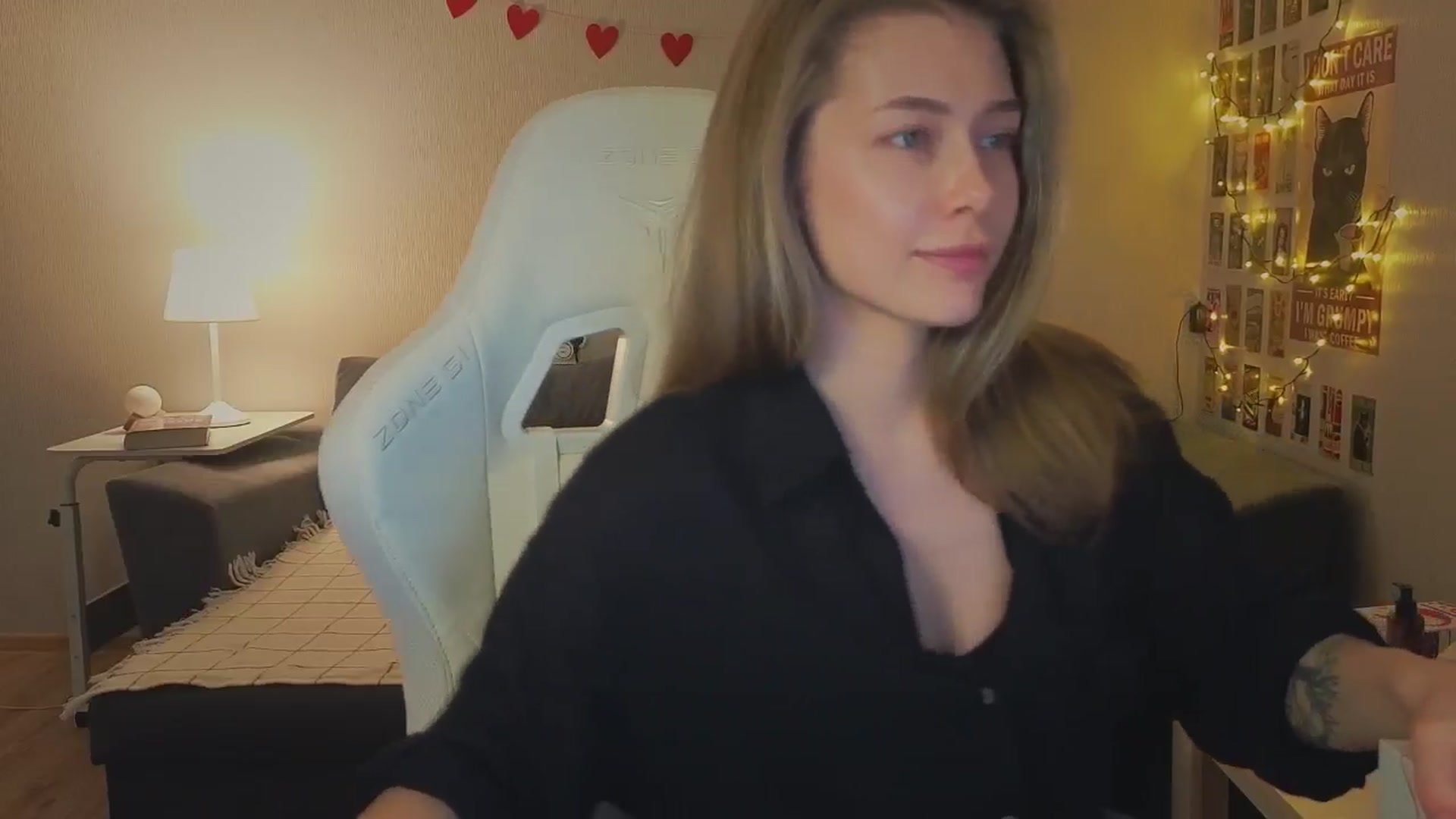 Gallery image thumbnail from KeepSpark's myfreecams stream on, 11/22/2024, 09:00 image 20 of 20
