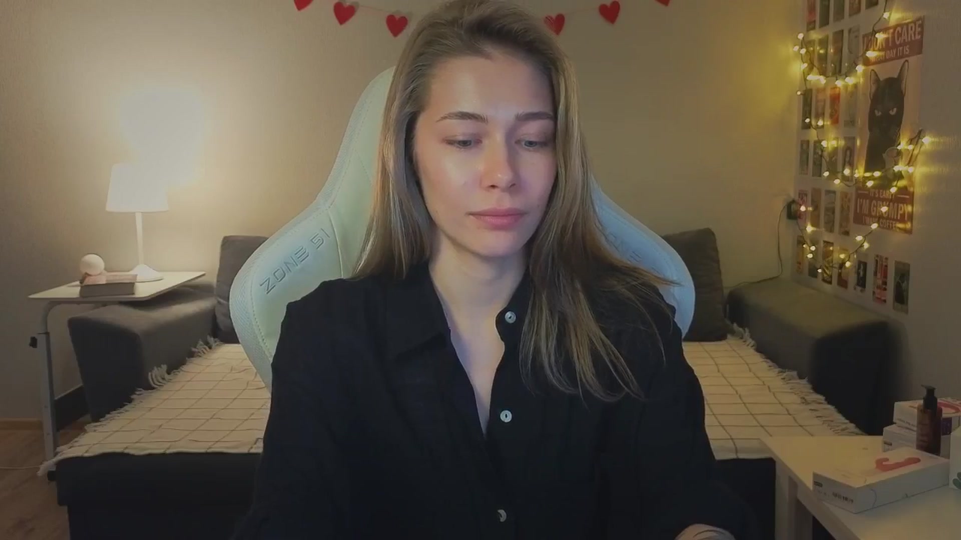 Gallery image thumbnail from KeepSpark's myfreecams stream on, 11/22/2024, 09:00 image 17 of 20