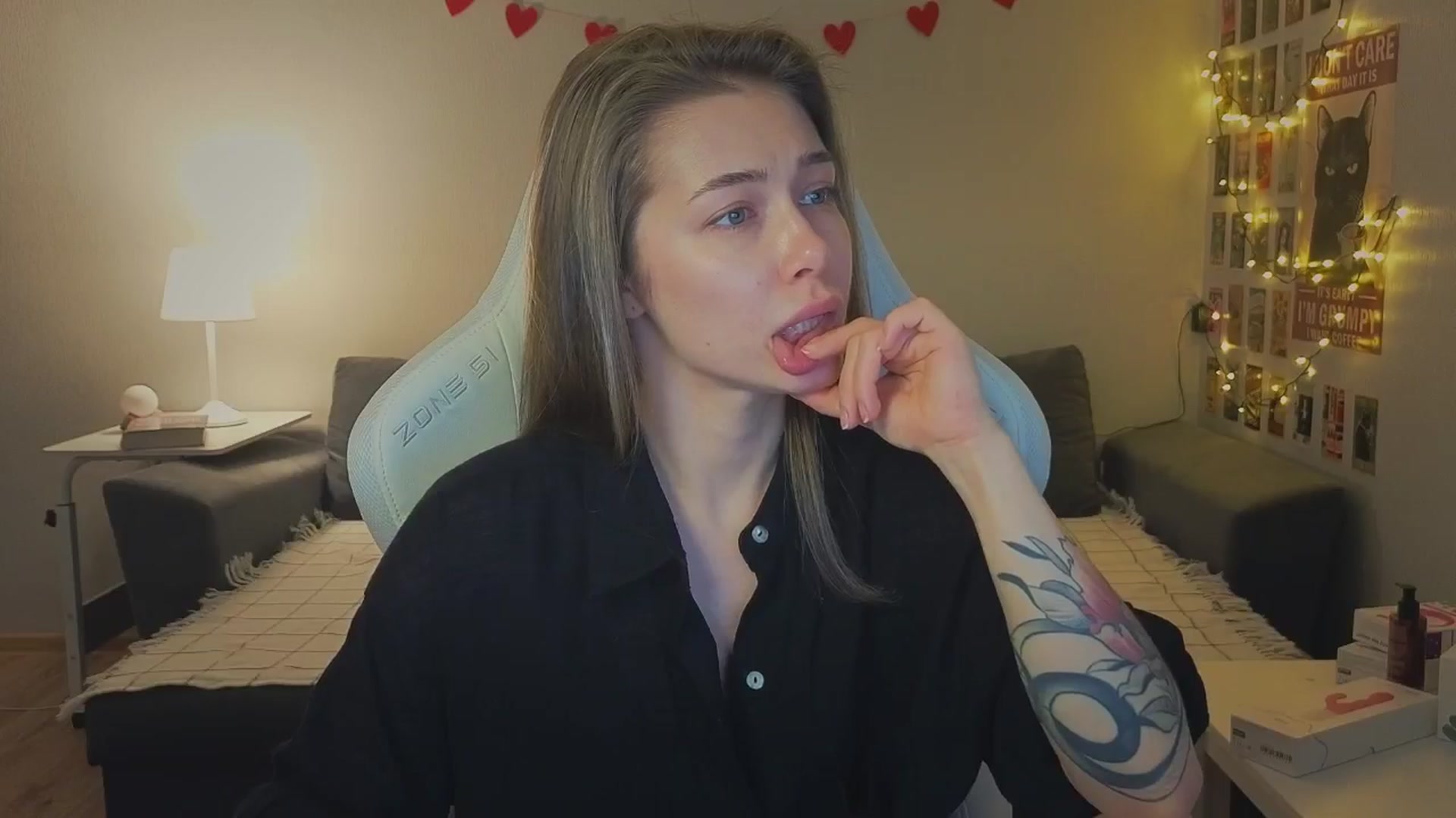 Gallery image thumbnail from KeepSpark's myfreecams stream on, 11/22/2024, 09:00 image 13 of 20