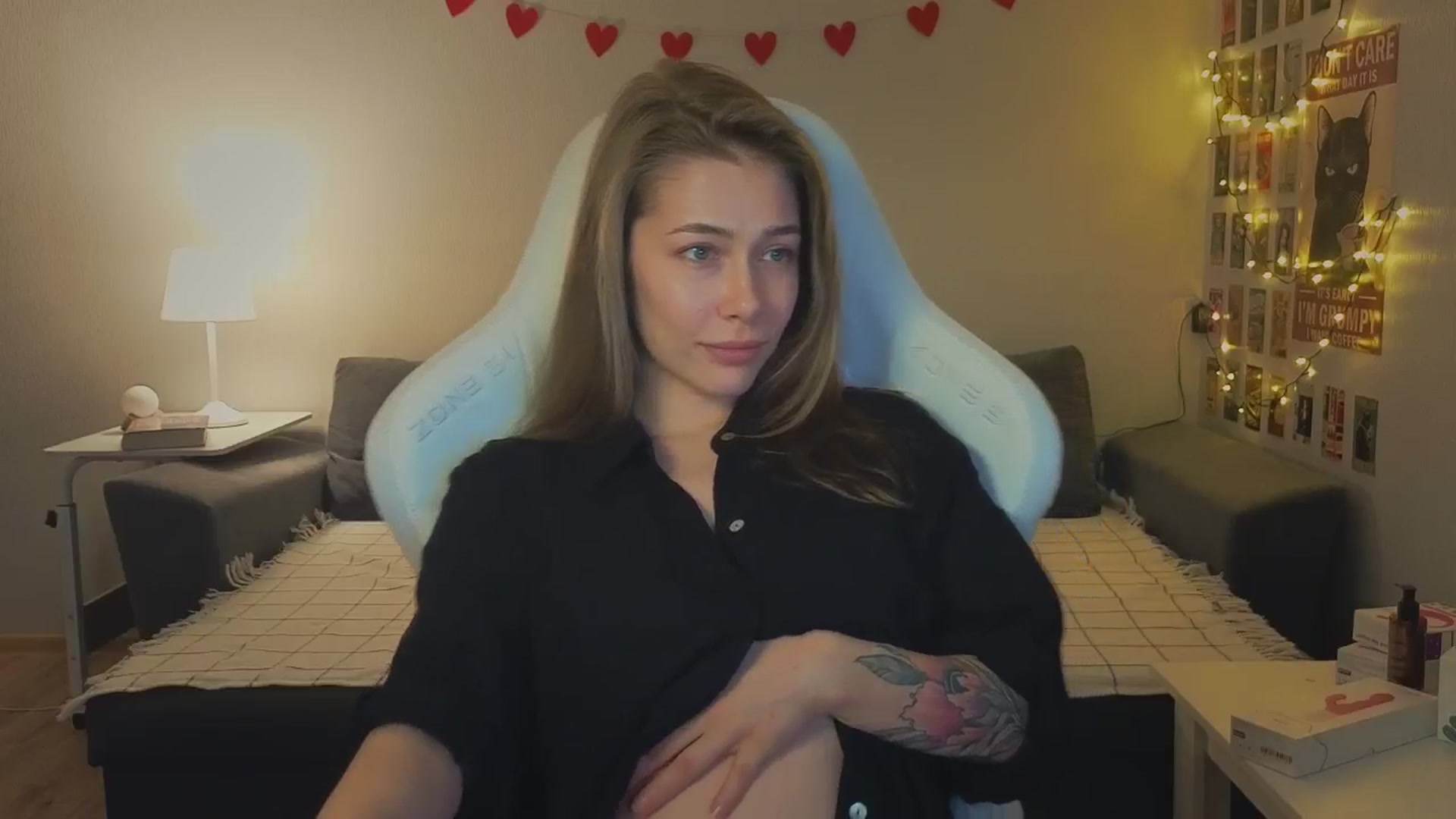 Gallery image thumbnail from KeepSpark's myfreecams stream on, 11/22/2024, 09:00 image 15 of 20
