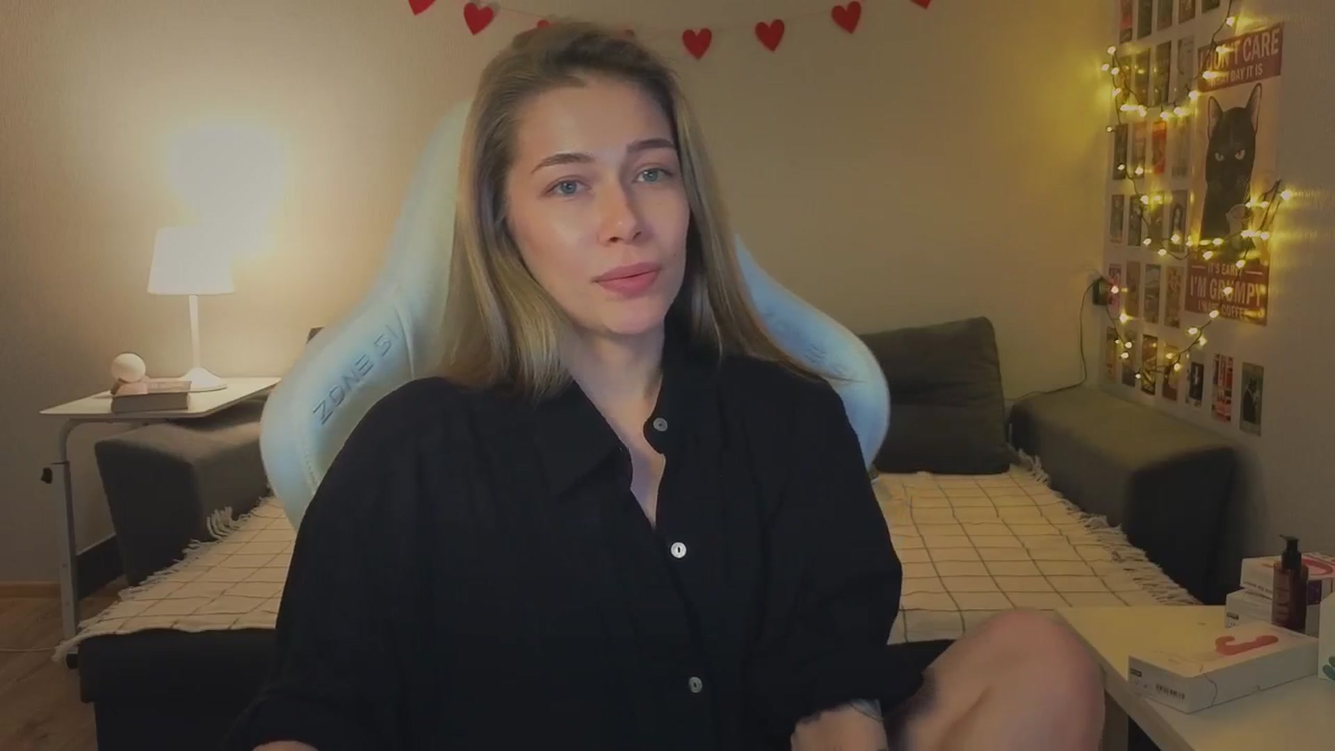 Gallery image thumbnail from KeepSpark's myfreecams stream on, 11/22/2024, 09:00 image 7 of 20