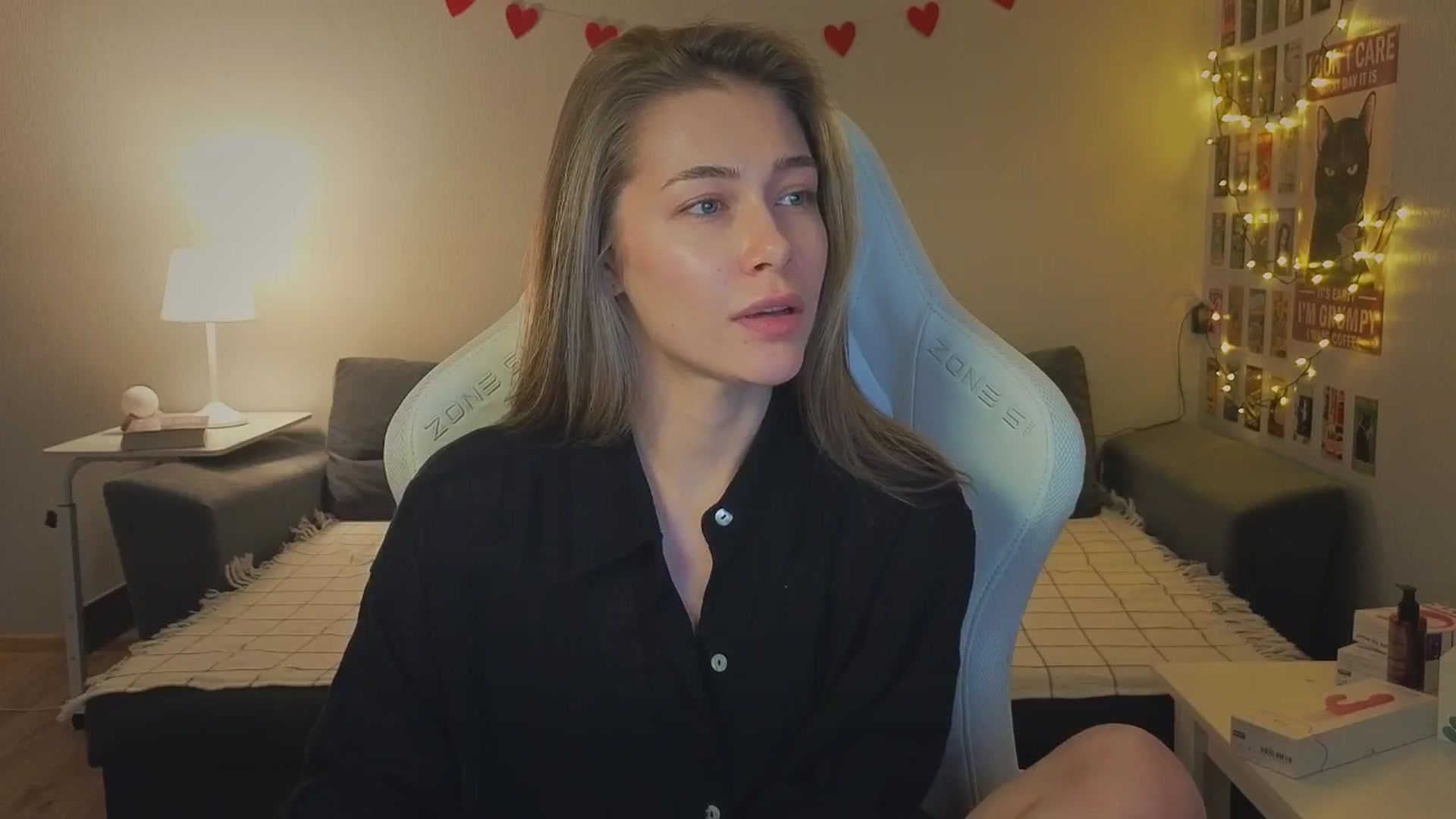 Gallery image thumbnail from KeepSpark's myfreecams stream on, 11/22/2024, 09:00 image 6 of 20