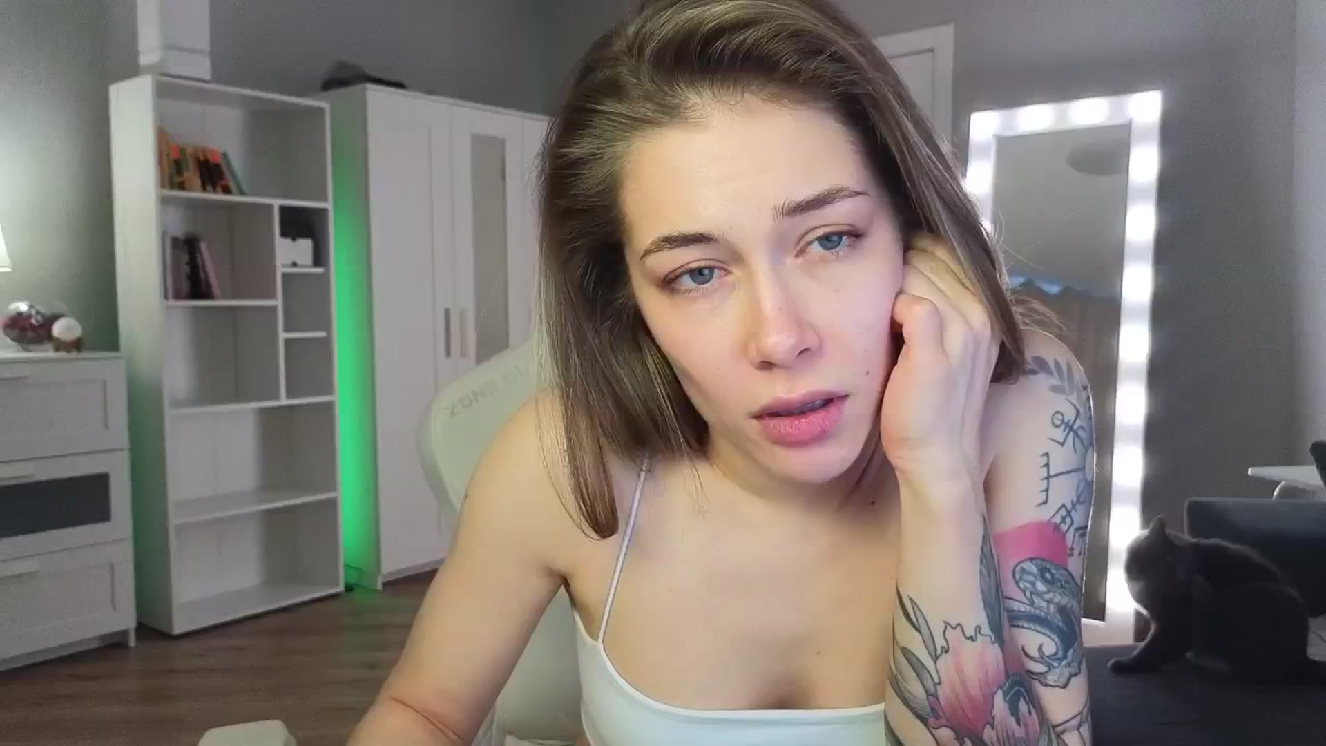 Gallery image thumbnail from KeepSpark's myfreecams stream on, 12/12/2024, 08:41 image 4 of 20