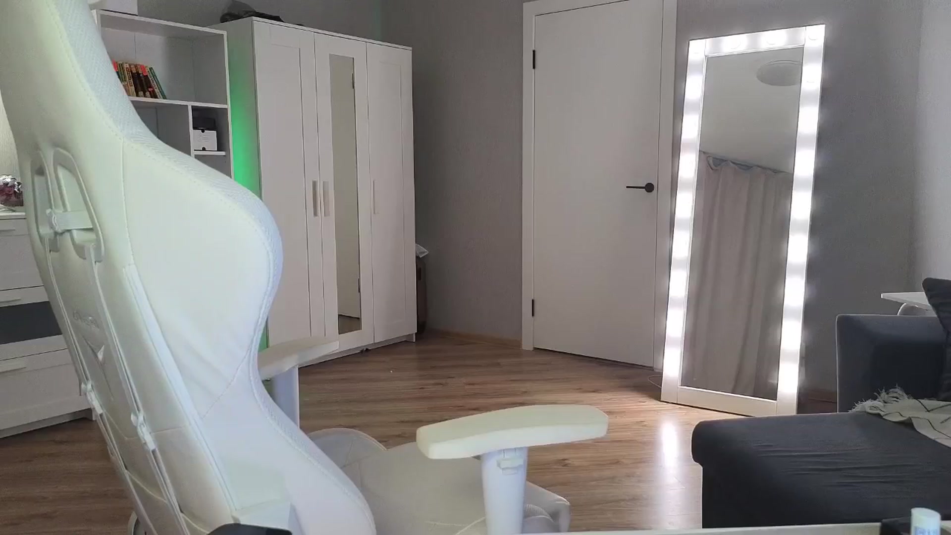 Gallery image thumbnail from KeepSpark's myfreecams stream on, 12/13/2024, 07:46 image 11 of 20