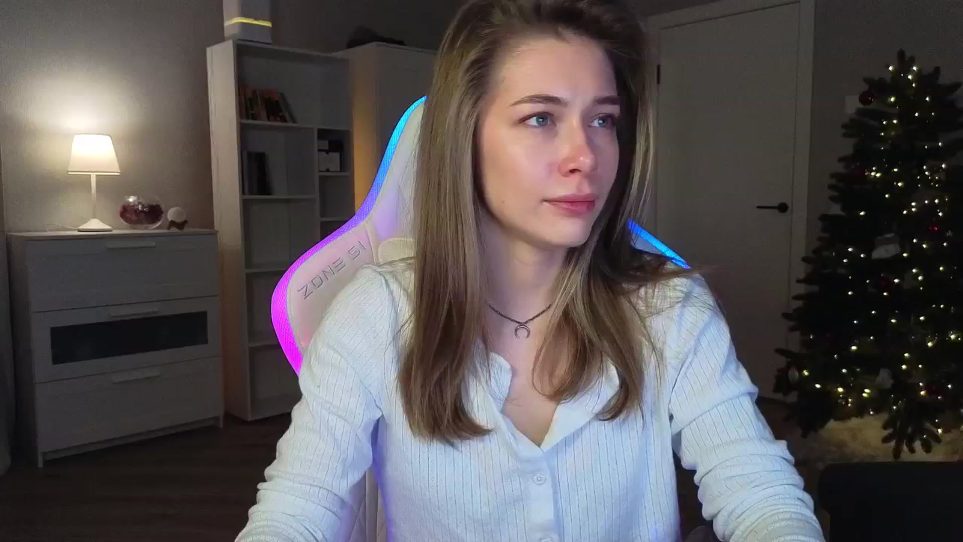 Gallery image thumbnail from KeepSpark's myfreecams stream on, 12/23/2024, 05:21 image 12 of 20