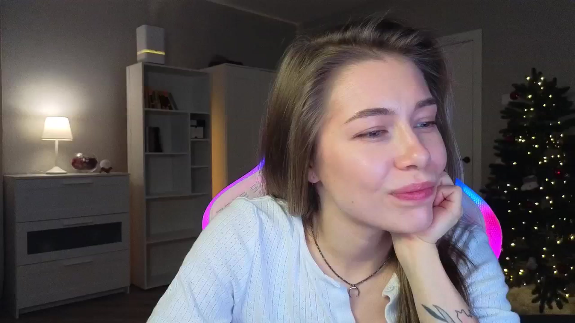 Gallery image thumbnail from KeepSpark's myfreecams stream on, 12/23/2024, 05:21 image 3 of 20
