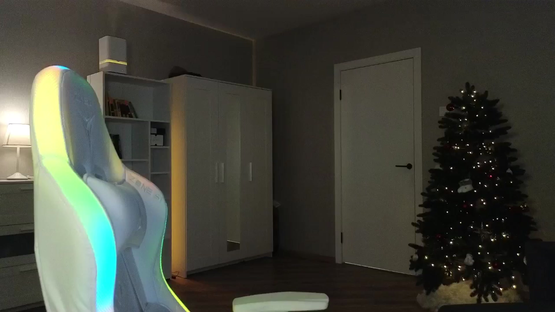 Gallery image thumbnail from KeepSpark's myfreecams stream on, 12/26/2024, 06:44 image 13 of 20