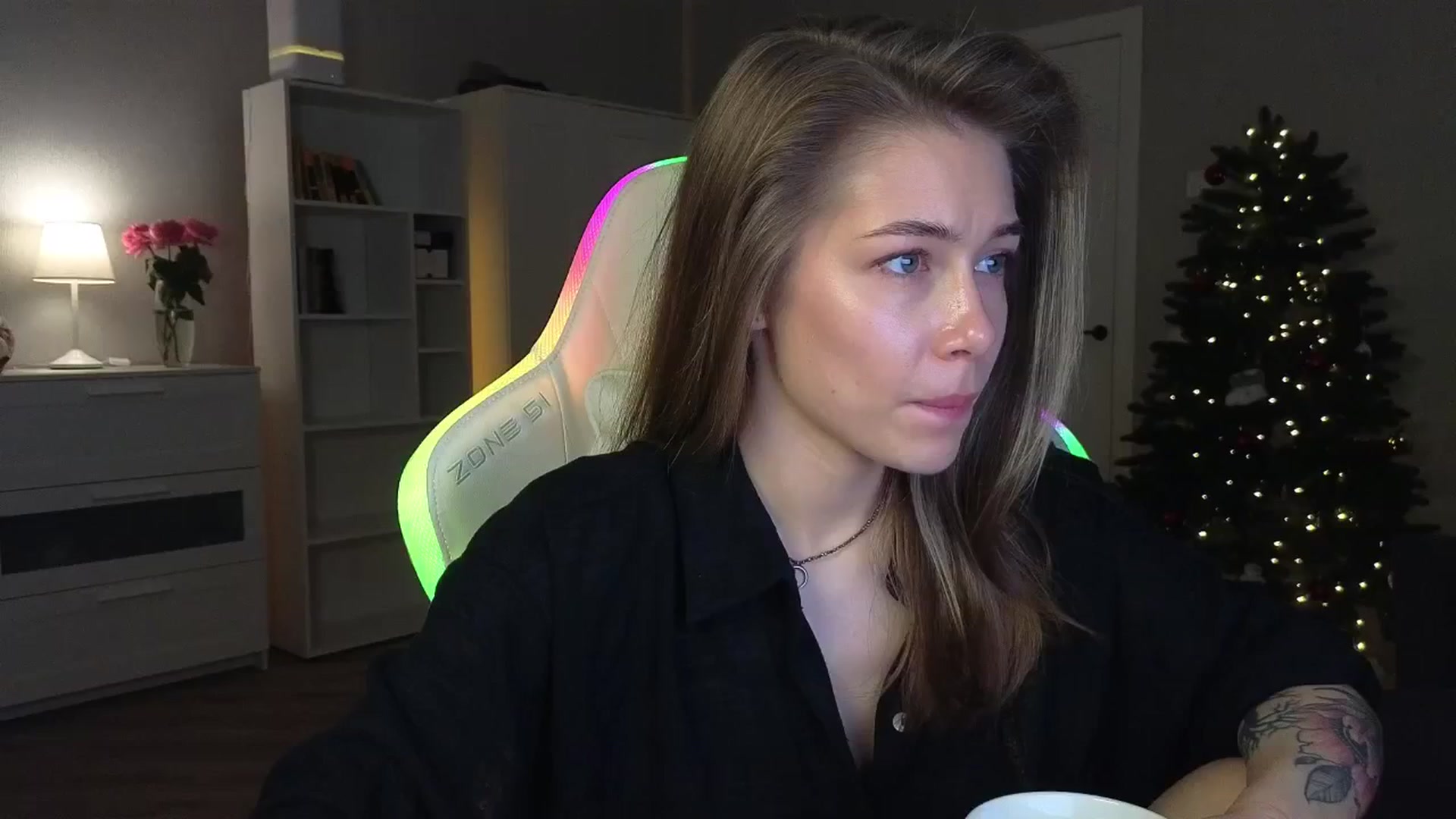 Gallery image thumbnail from KeepSpark's myfreecams stream on, 12/27/2024, 03:59 image 19 of 20