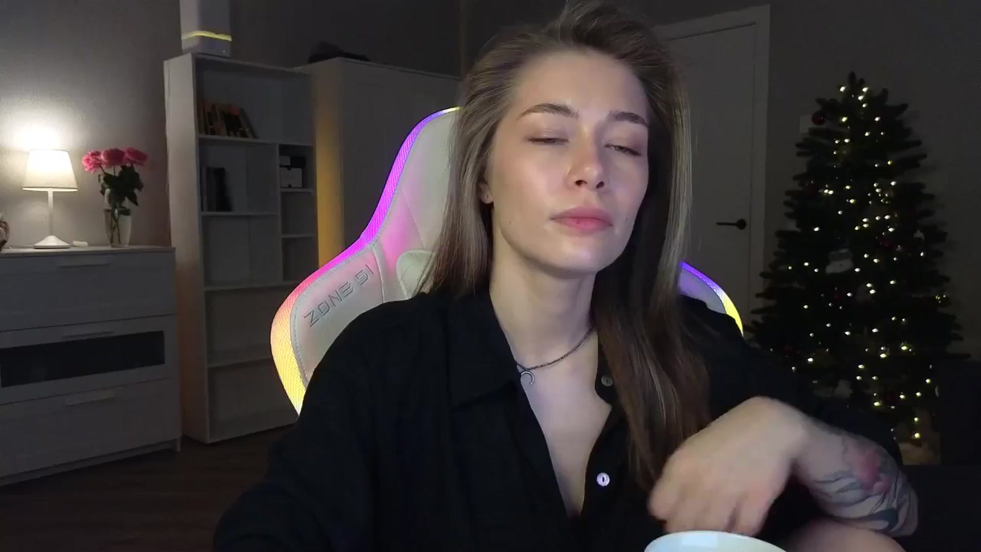 Gallery image thumbnail from KeepSpark's myfreecams stream on, 12/27/2024, 03:59 image 20 of 20