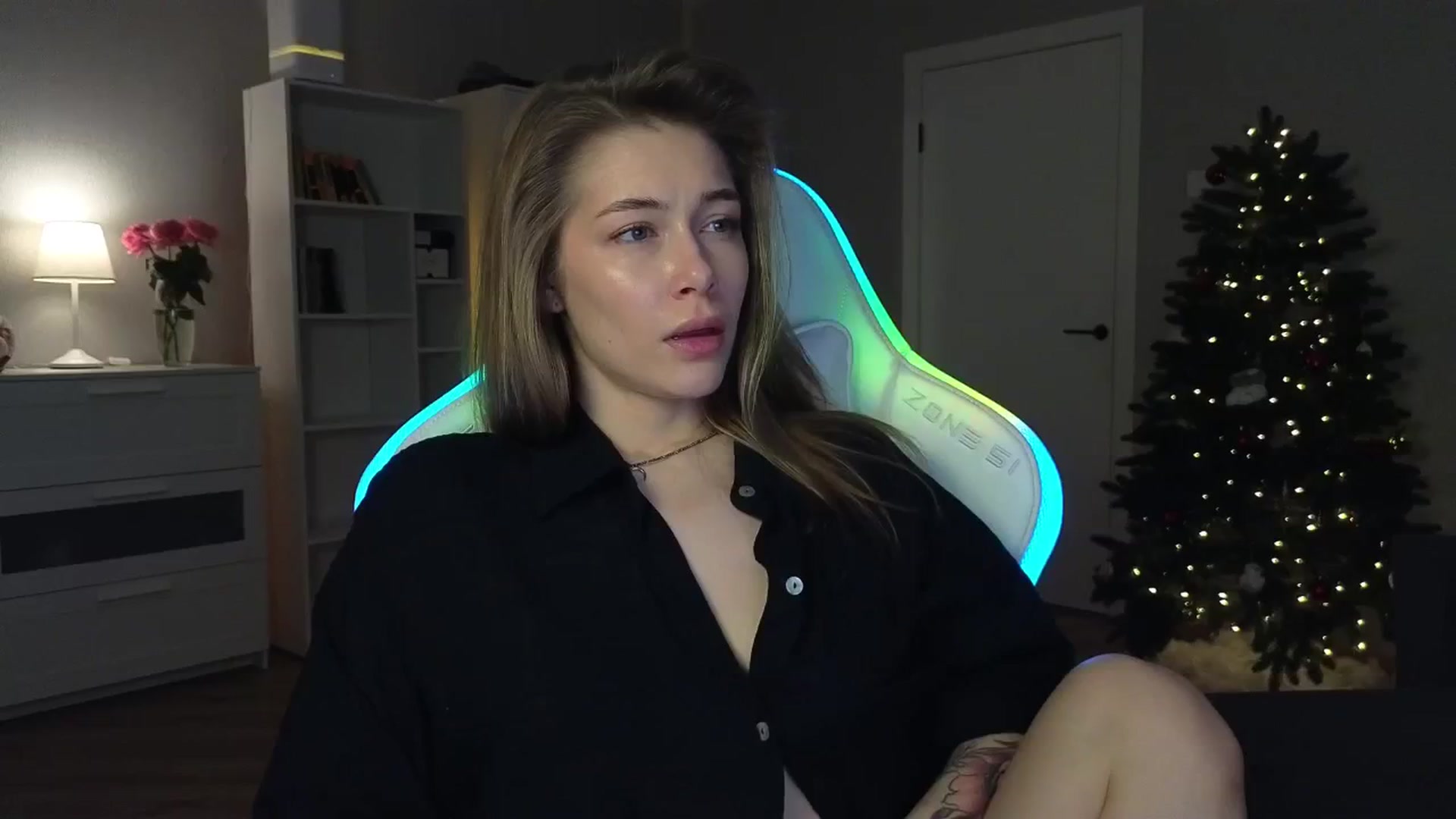 Gallery image thumbnail from KeepSpark's myfreecams stream on, 12/27/2024, 05:42 image 6 of 20