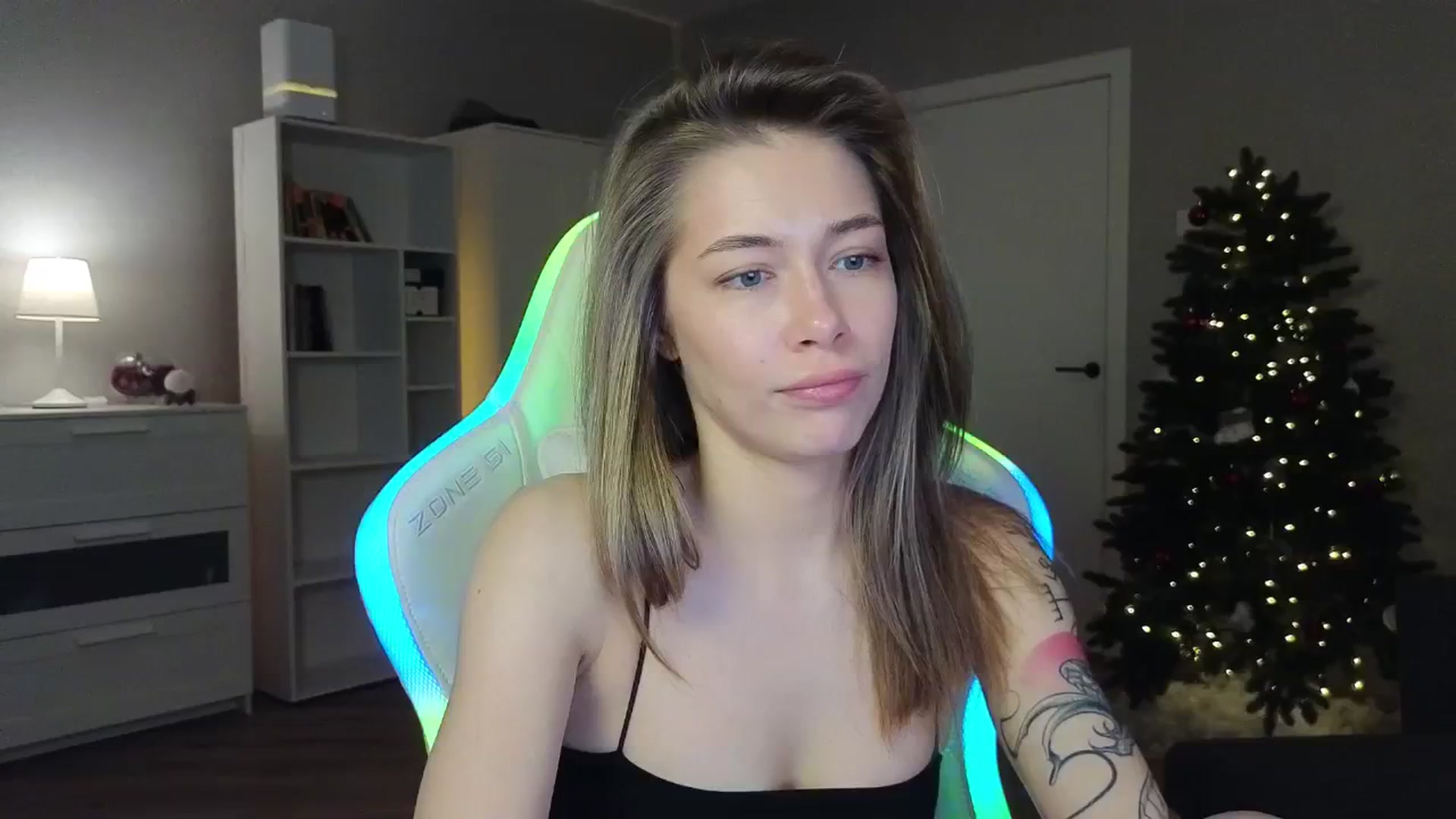 Gallery image thumbnail from KeepSpark's myfreecams stream on, 12/30/2024, 04:44 image 4 of 20