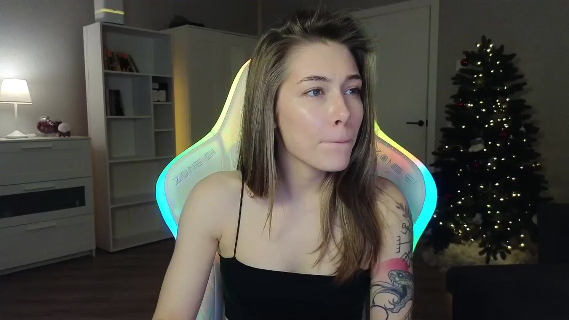 Gallery image thumbnail from KeepSpark's myfreecams stream on, 12/30/2024, 06:00 image 1 of 20